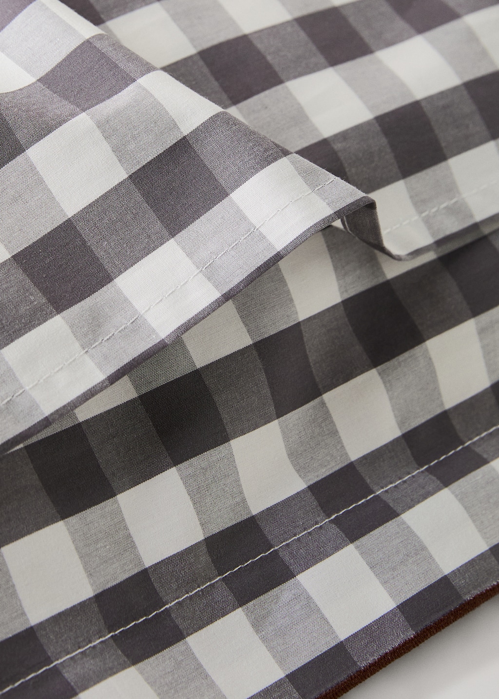 Two percale cotton gingham check pillowcases 60x60 cm