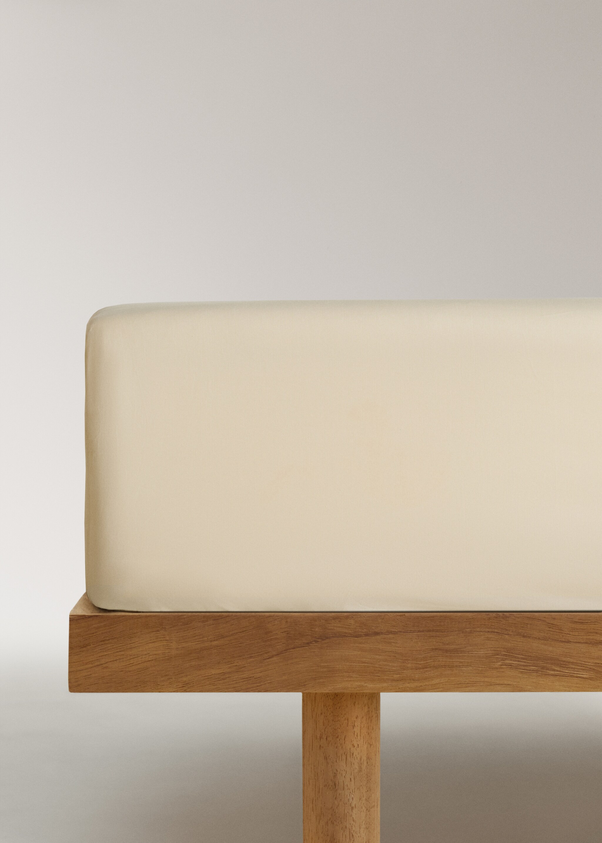 Percale cotton fitted sheet for 150 cm bed - Article without model, Vanilla. Ref: 17051545-00.