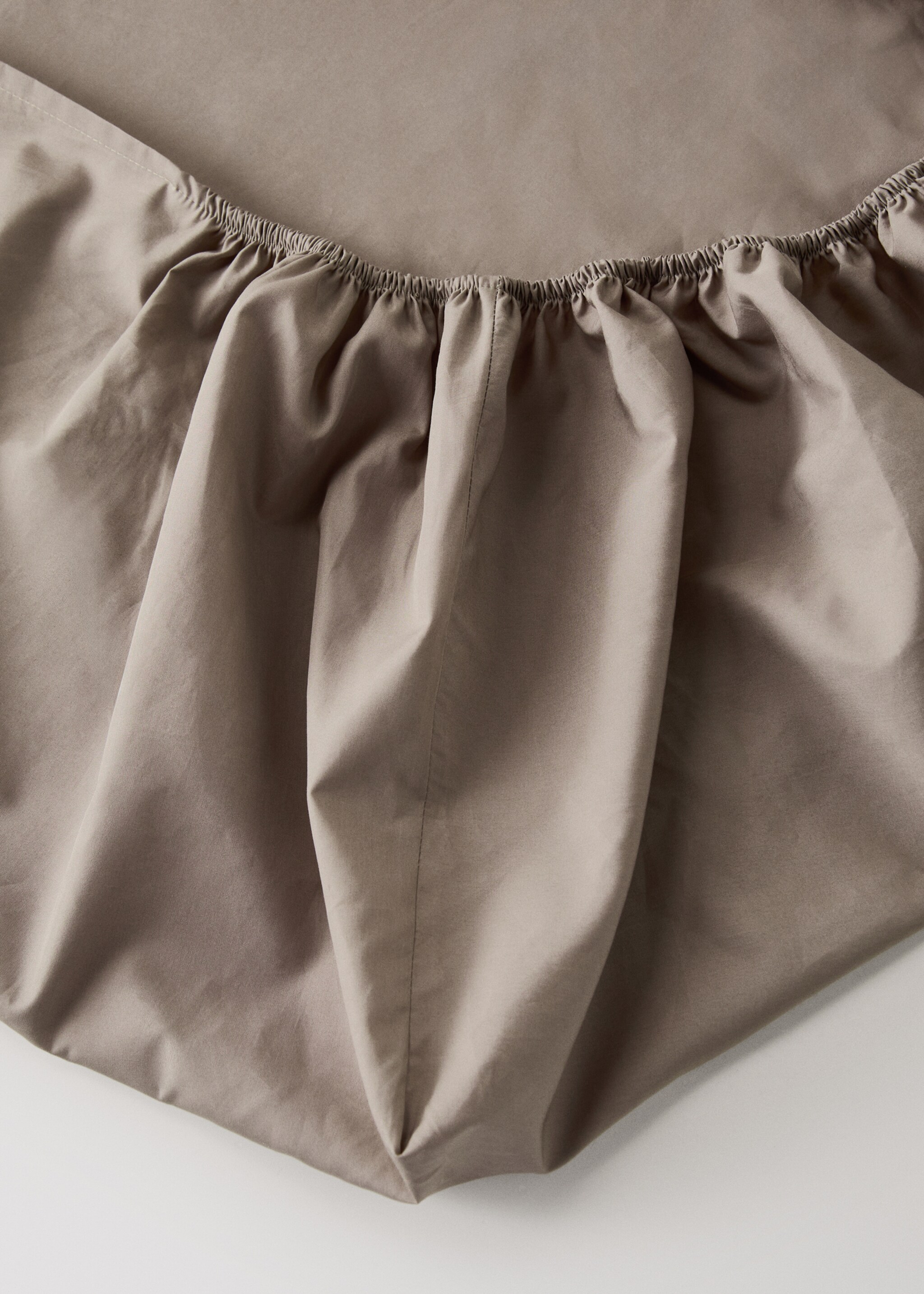 300 threads percale cotton fitted sheet King bed - Details of the article 1, Medium Brown. Ref: 17051551-00.