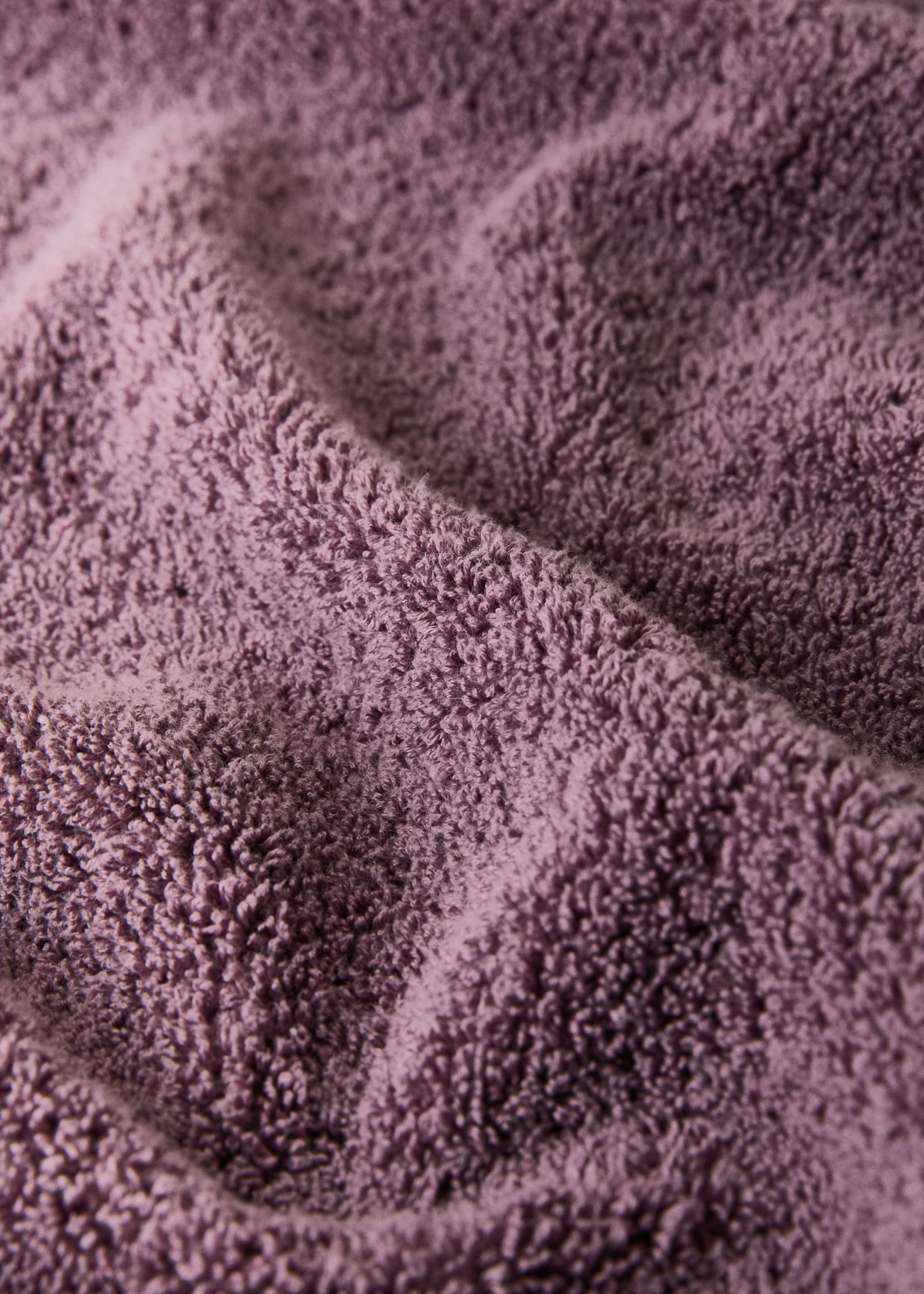 Garment-dyed towel - Details of the article 1, Purple. Ref: 17051560-00.
