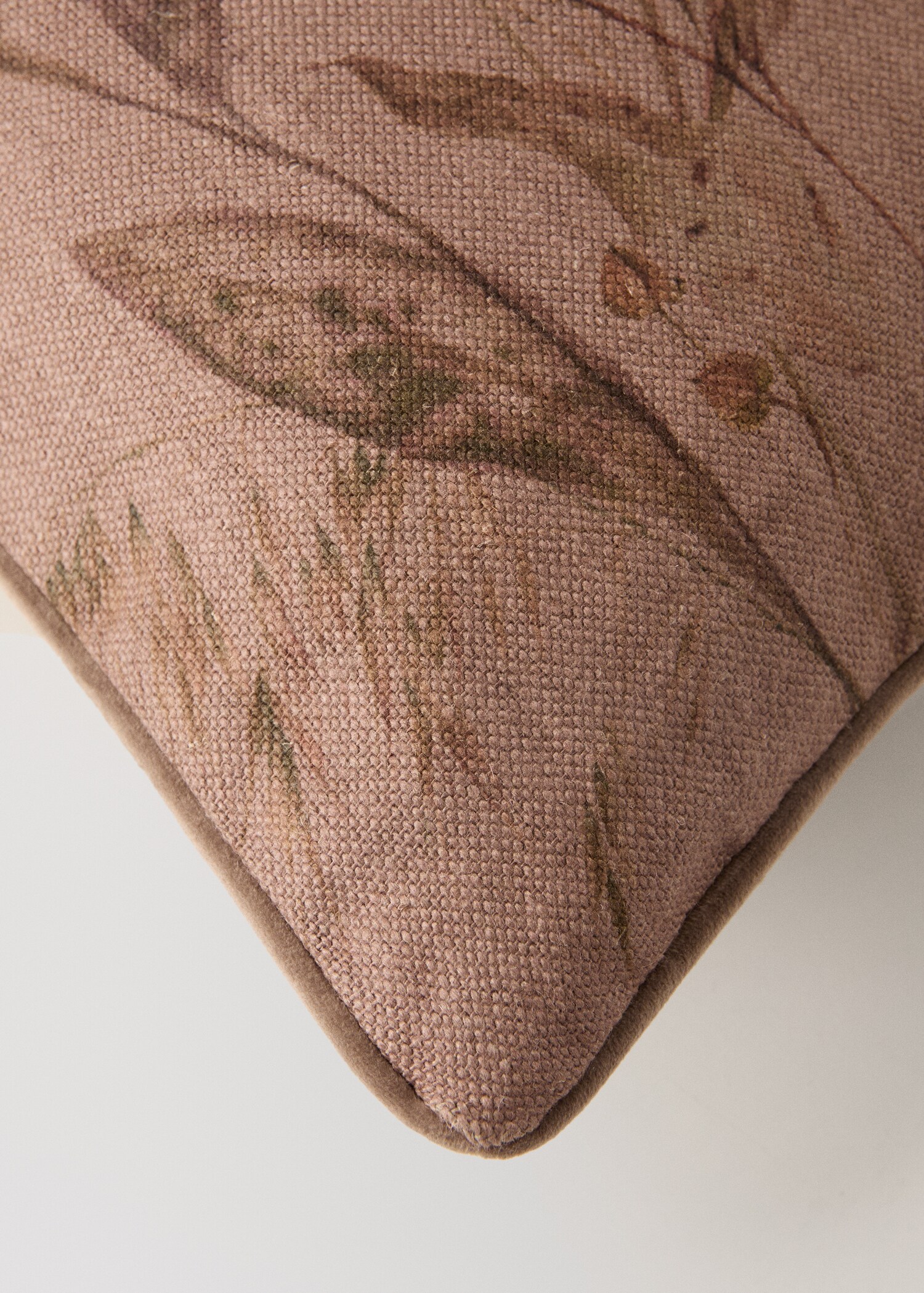 Linen floral-print cushion cover 50x50 cm - Details of the article 3