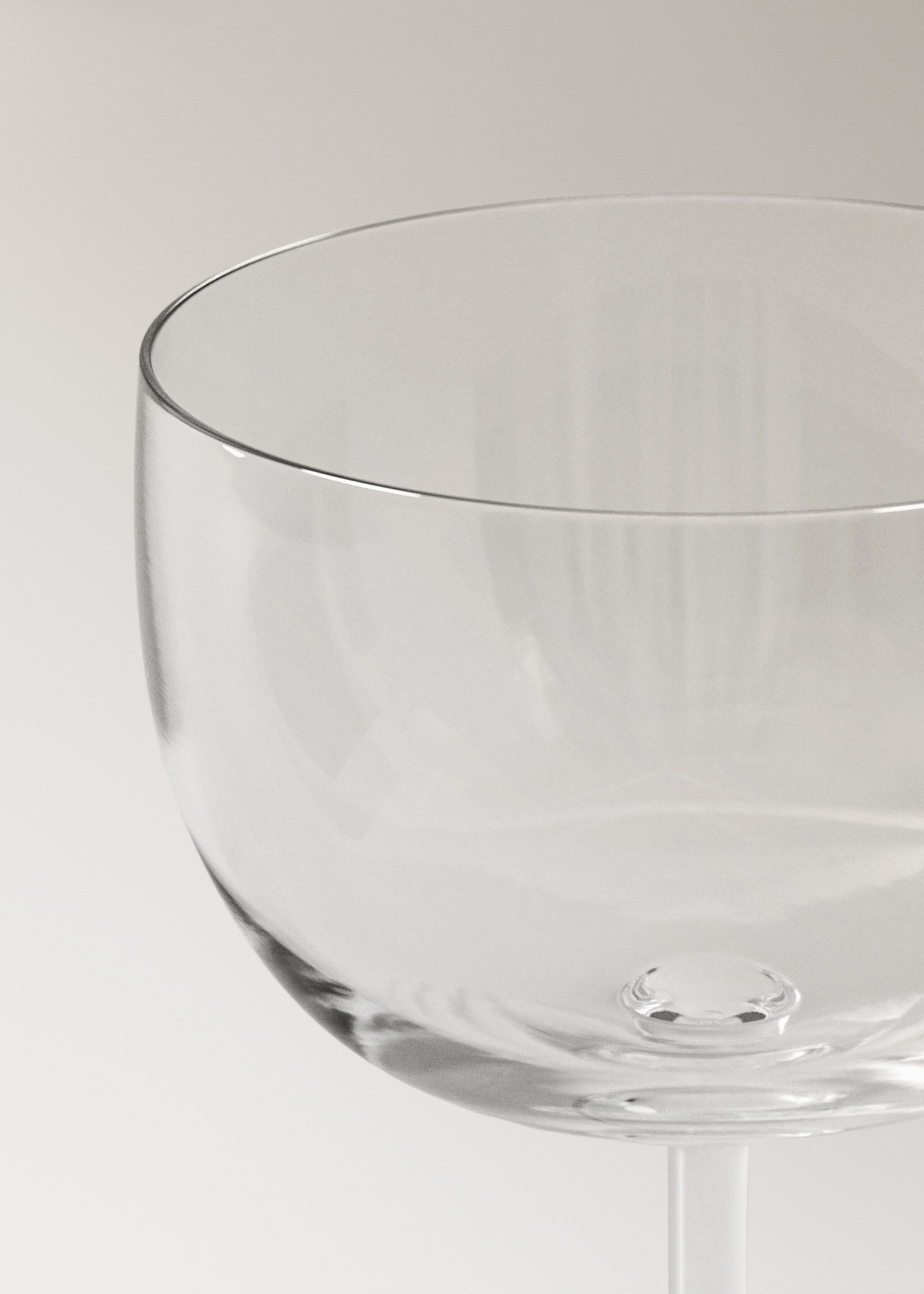 Verre à vin en cristal - Détail de l'article 1, Blanc cassé. Ref: 17052033-00.