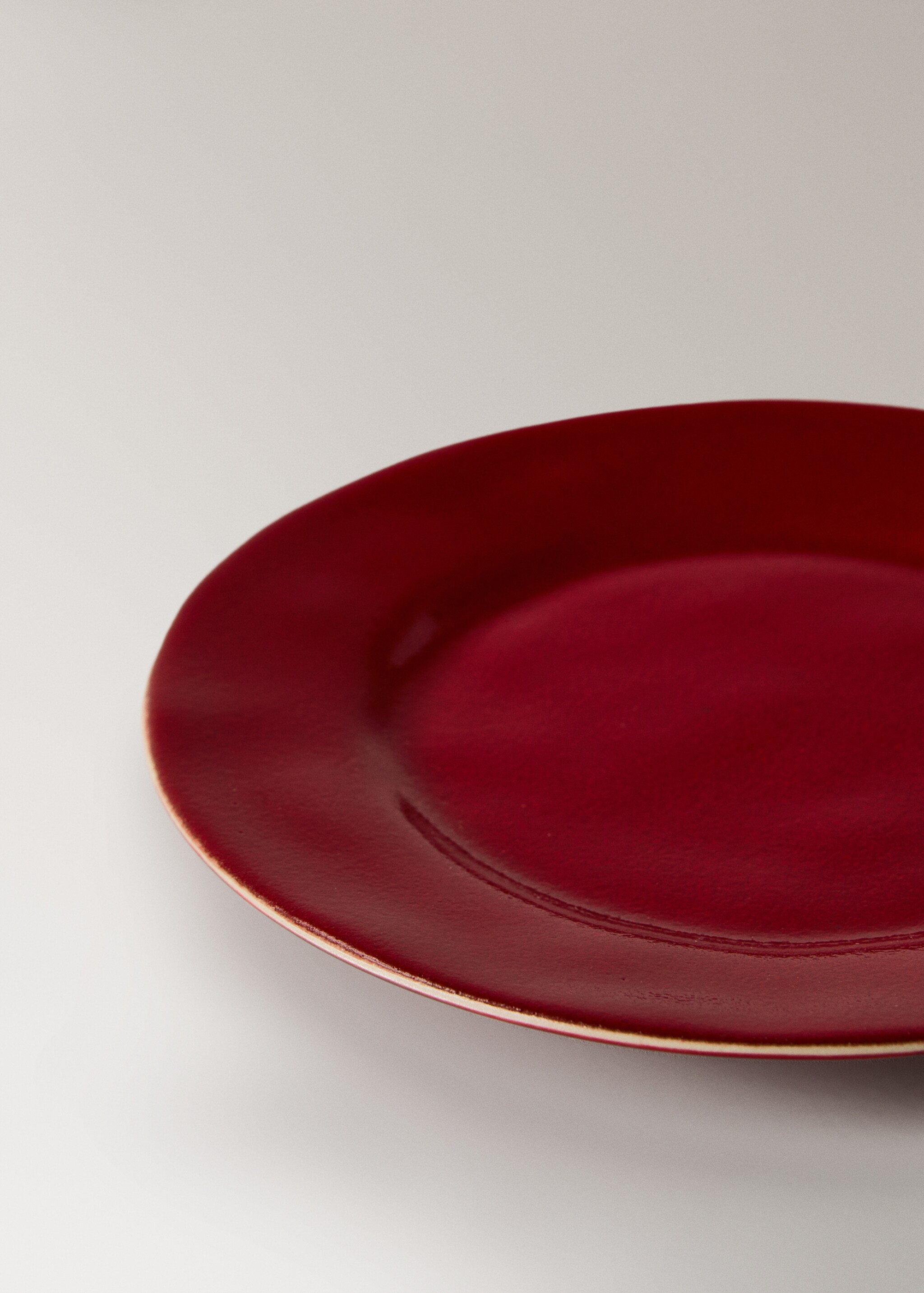 Organic-style dessert plate - Details of the article 2, Red. Ref: 17052034-00.