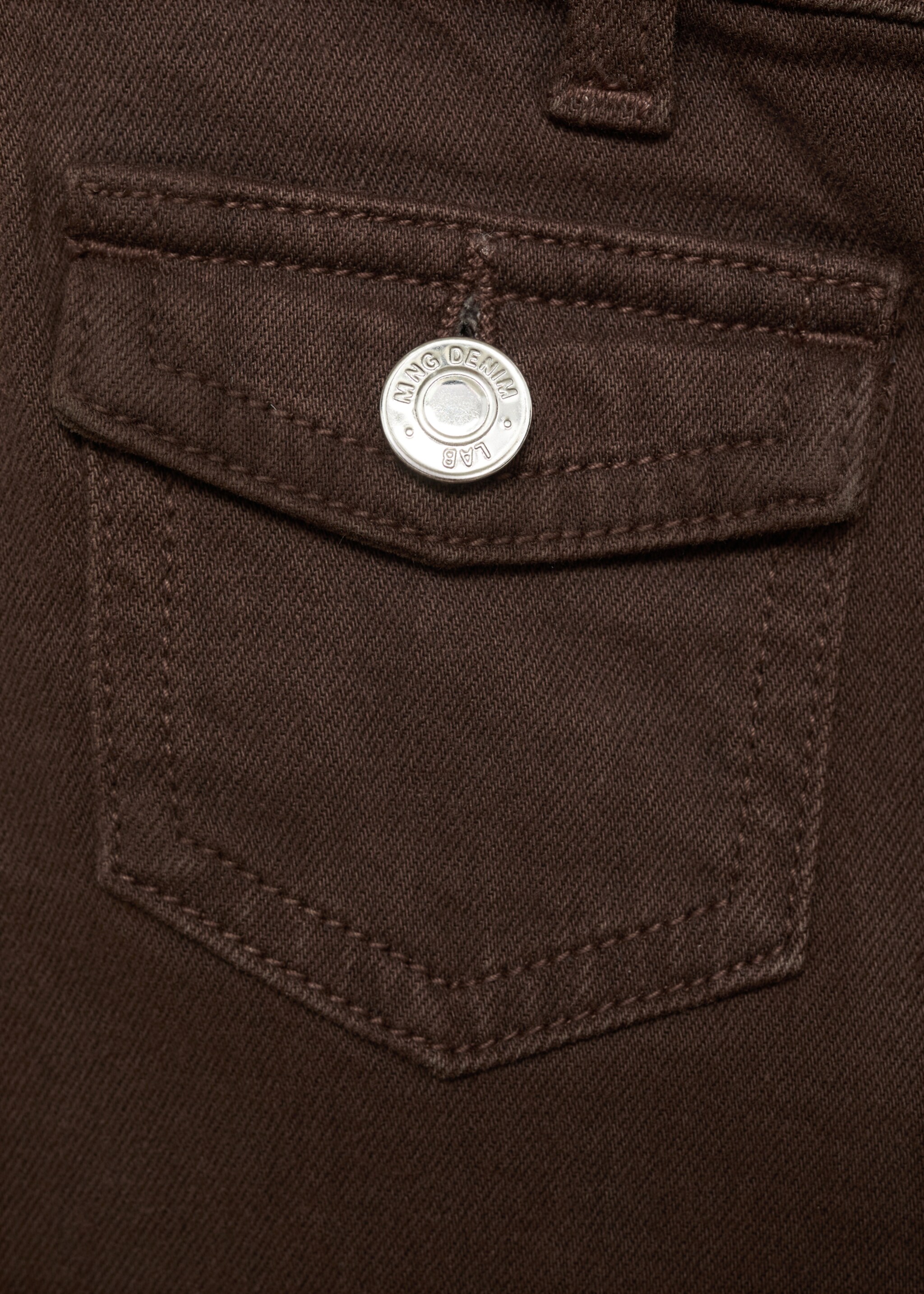 Flared jeans with pocket - Details of the article 0