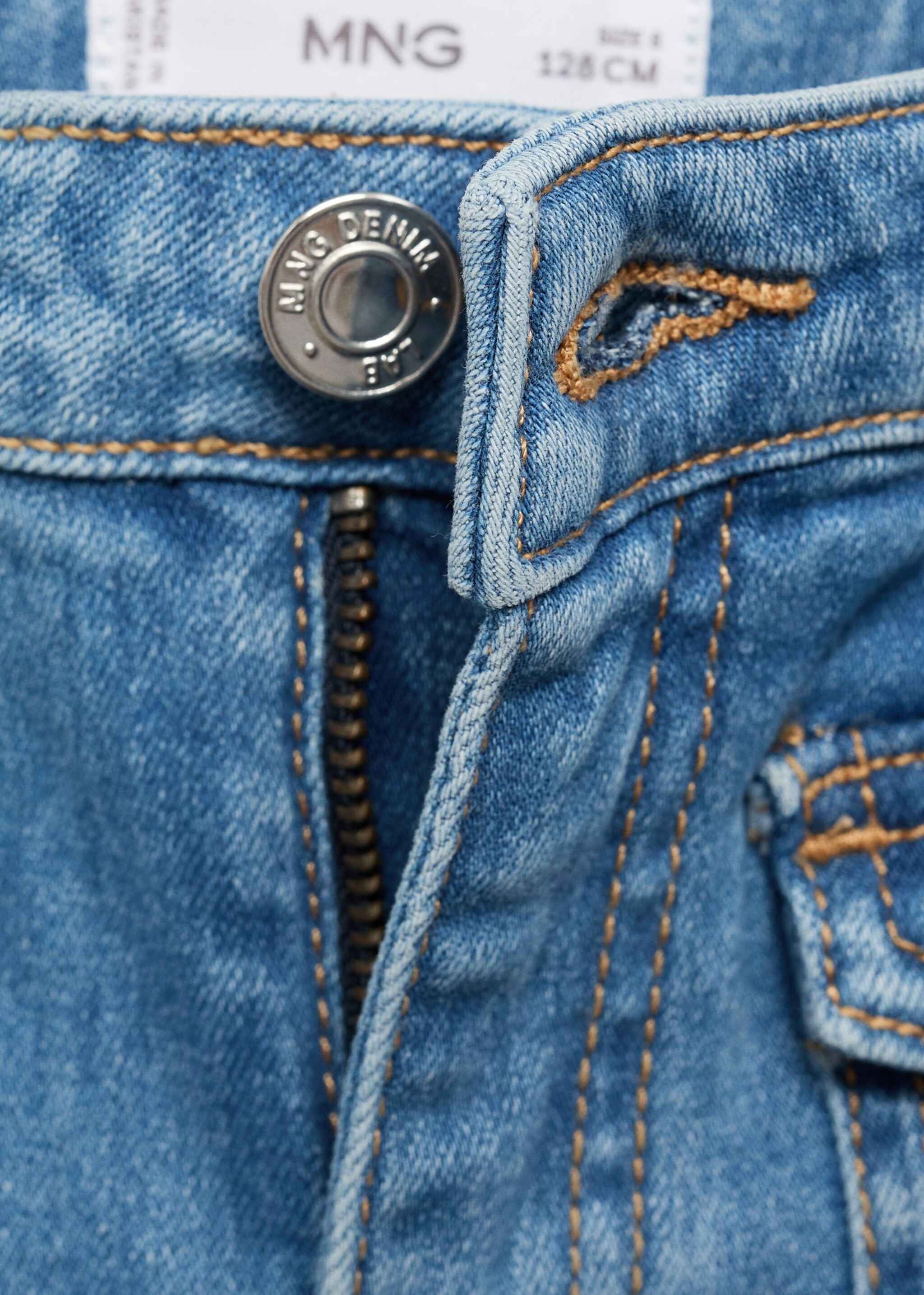Flared jeans with pocket - Details of the article 8