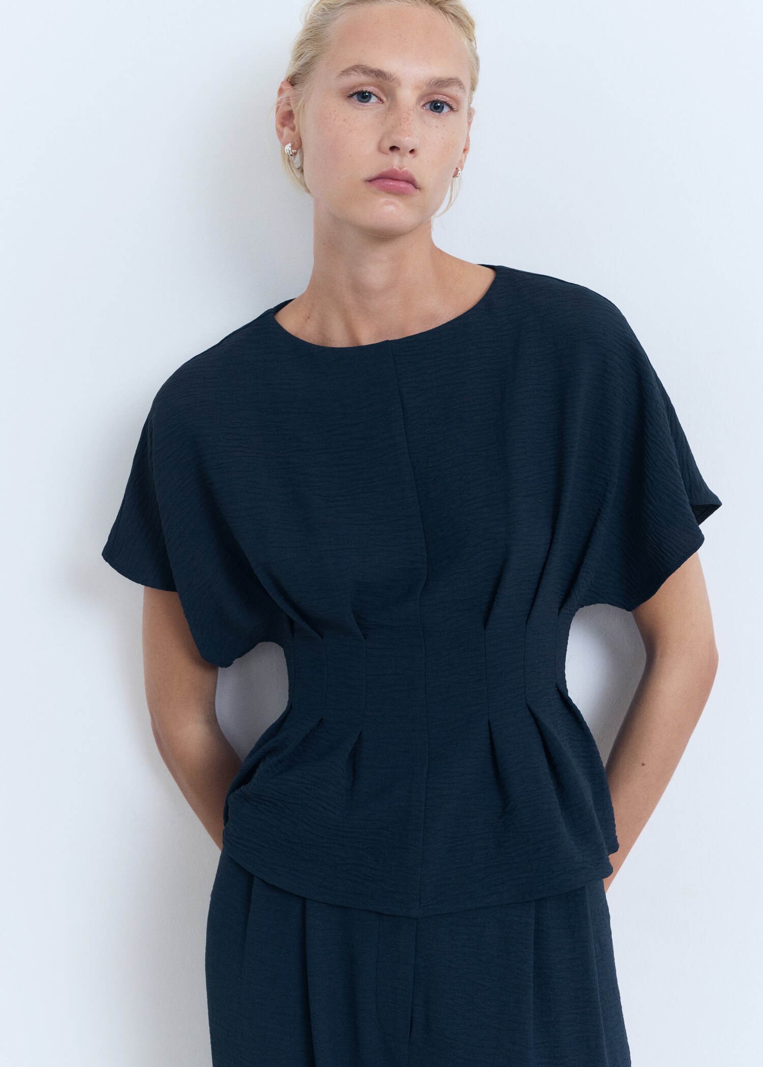 Short-sleeved peplum blouse - Medium plane