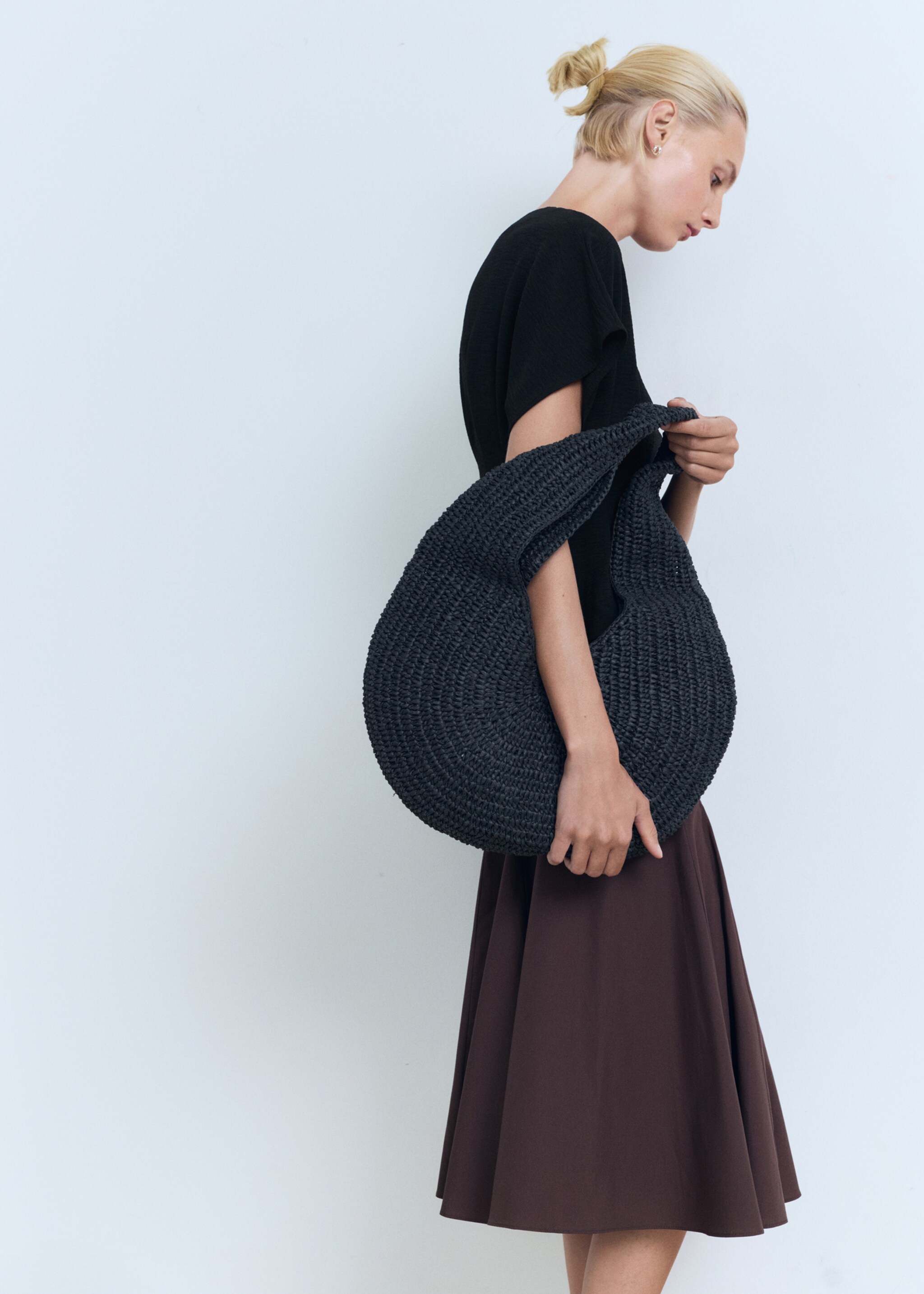 Short-sleeved peplum blouse - Details of the article 2