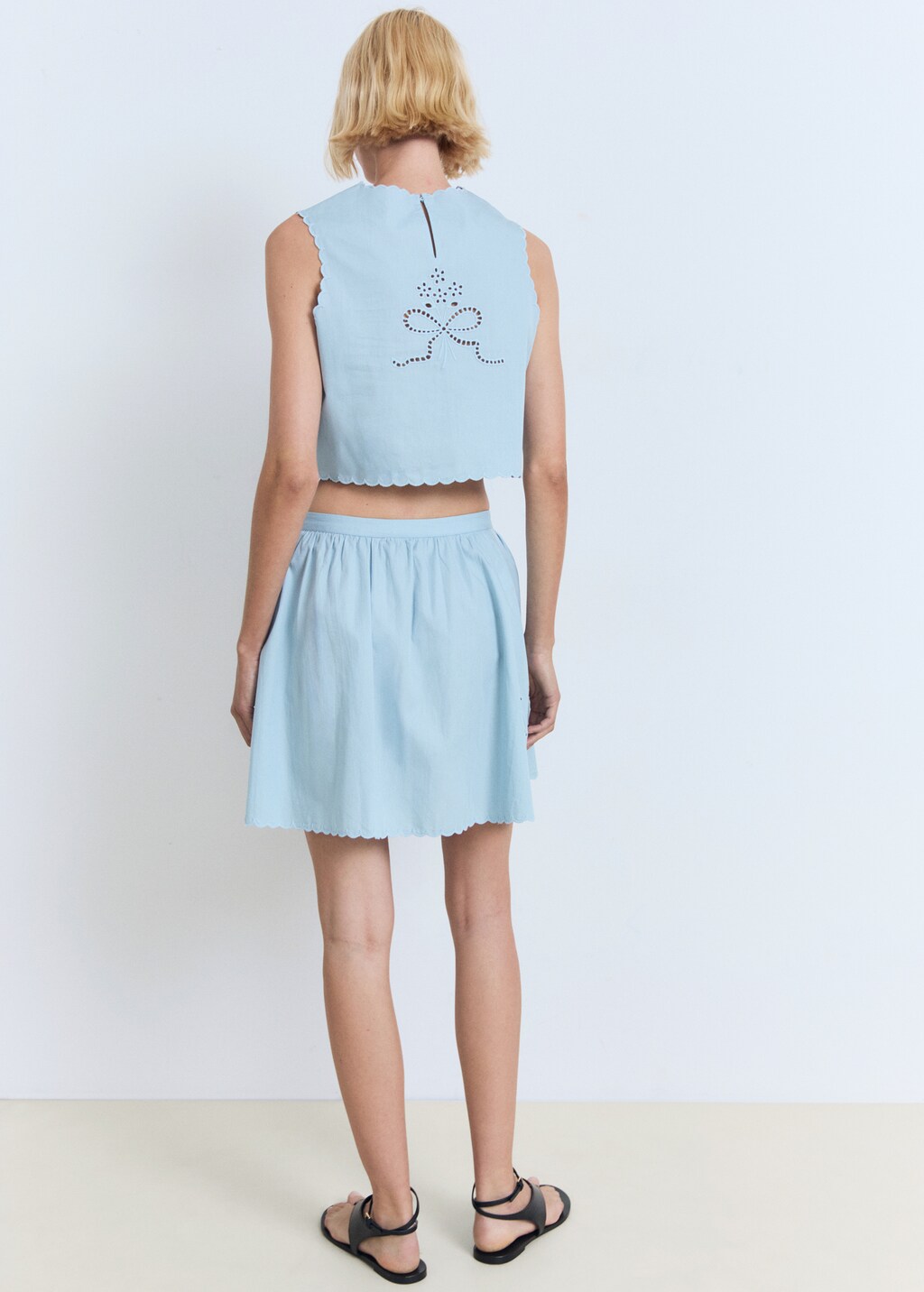 Embroidered skirt with scalloped hem
