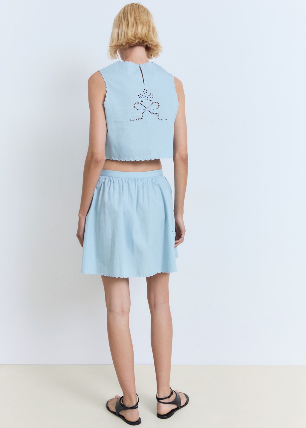 Embroidered skirt with scalloped hem