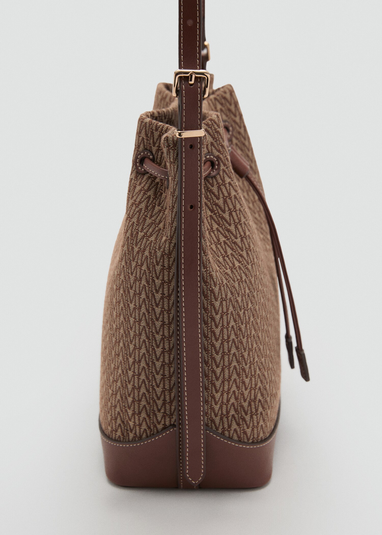 Bucket bag with printed logo - Details of the article 1