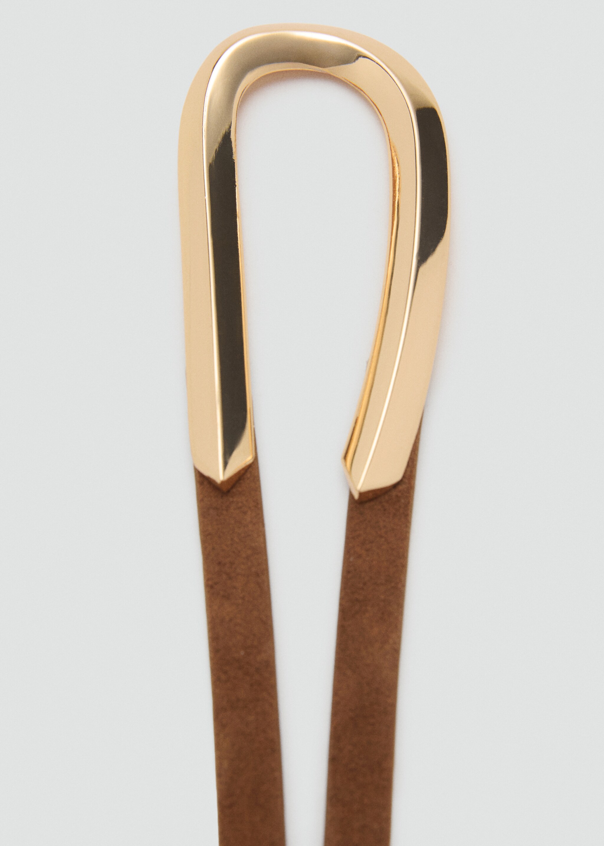 Ceinture fine en cuir suédé - Plan moyen