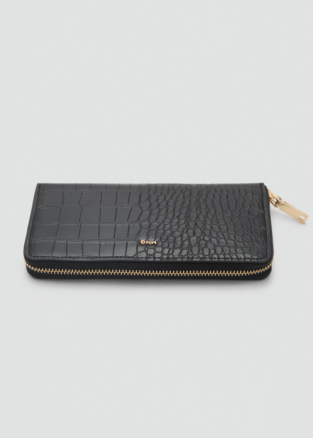 Large croc-effect wallet