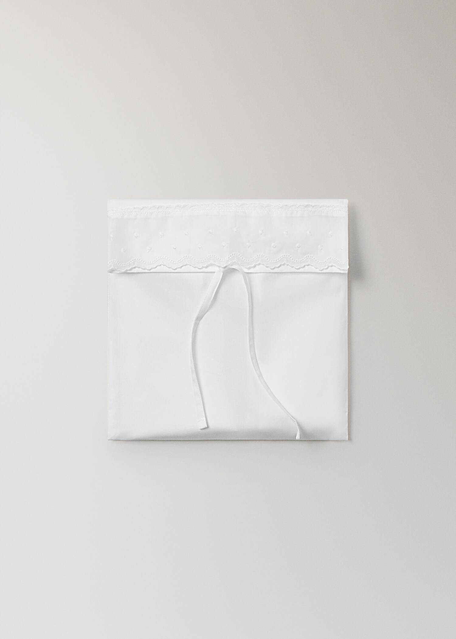 Embroidered frill cot pillow and top sheet set - Details of the article 5