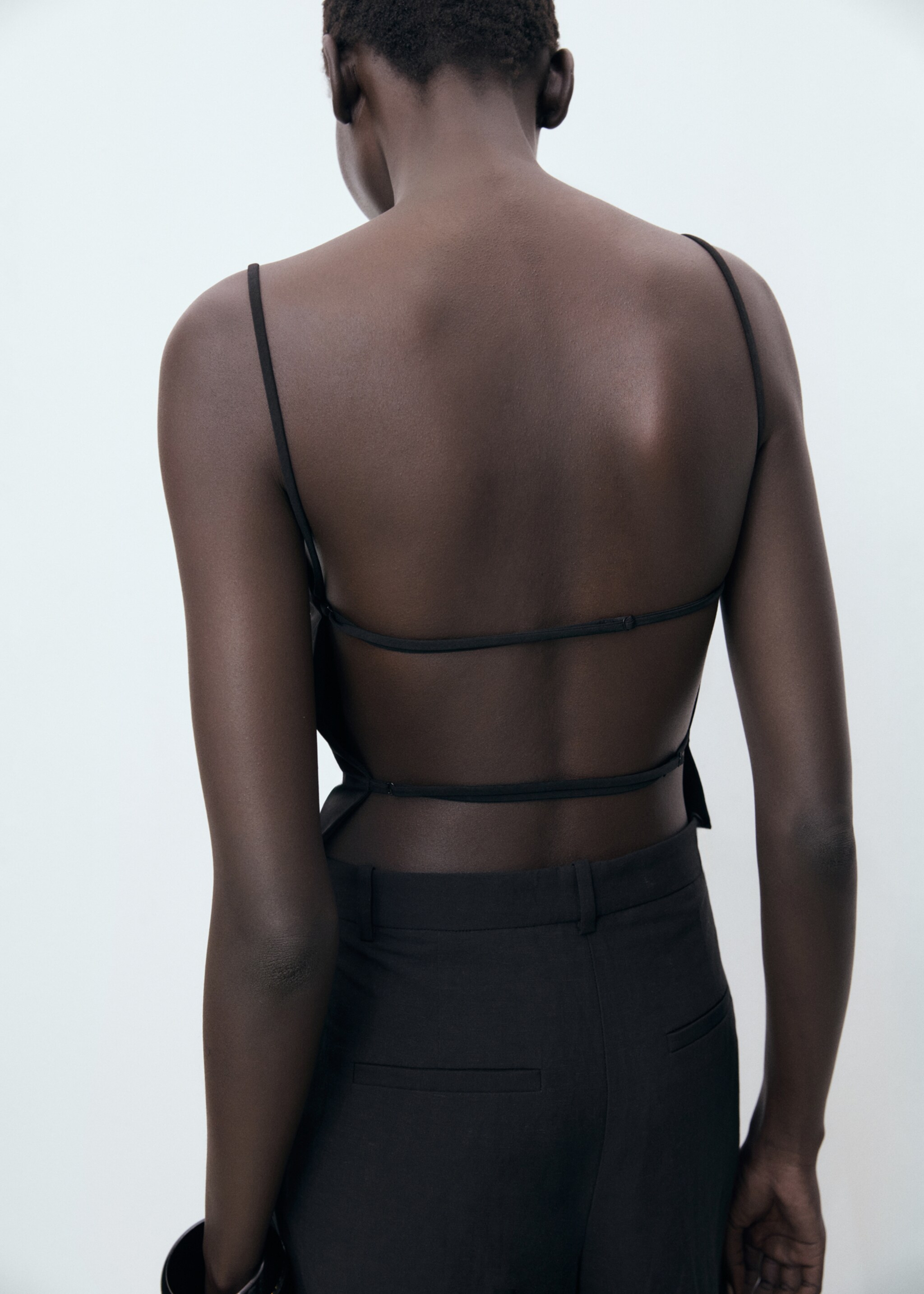 Open-back top - Reverse of the article