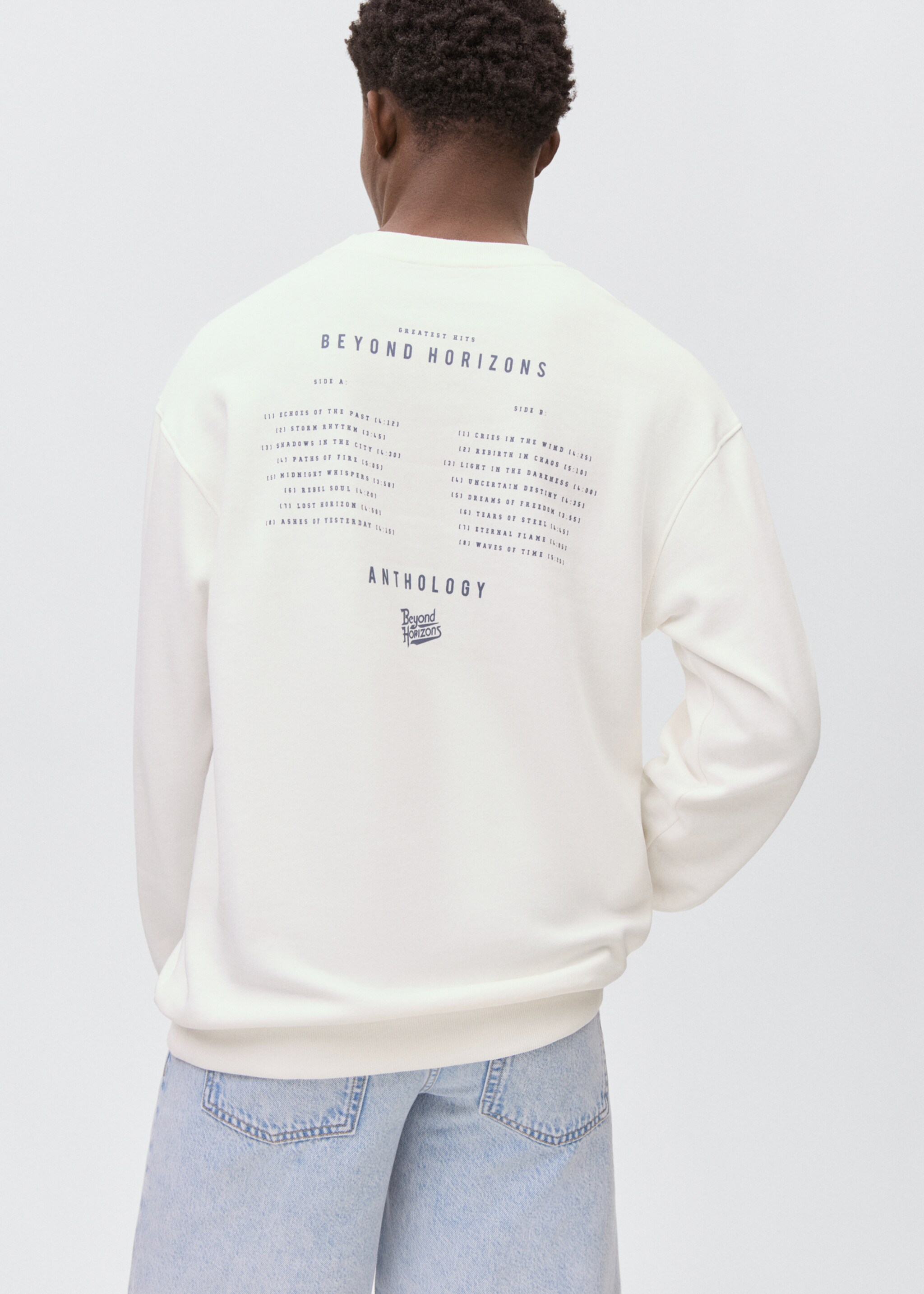 Gemustertes Sweatshirt mit Stickerei - Detail des Artikels 6