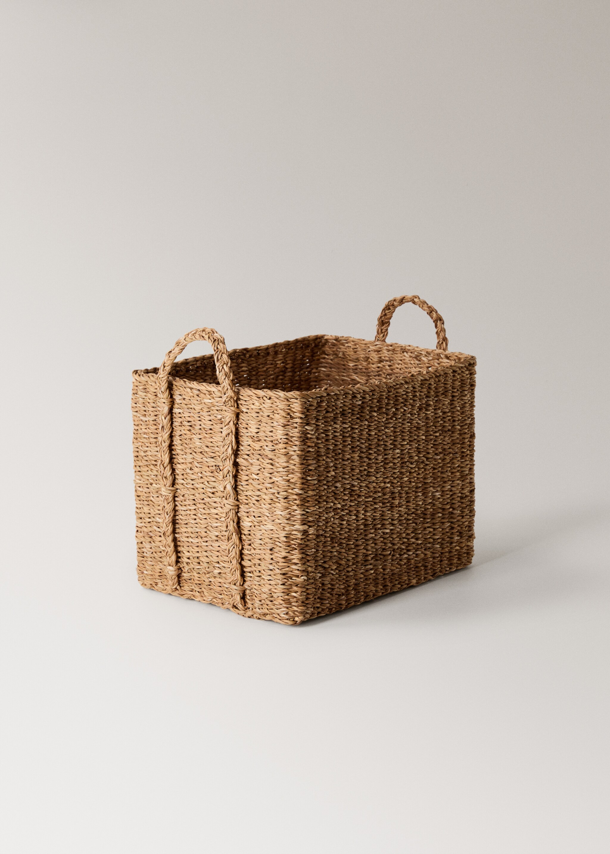 Panier moyen en jonc de mer tressé - Détail de l'article 1