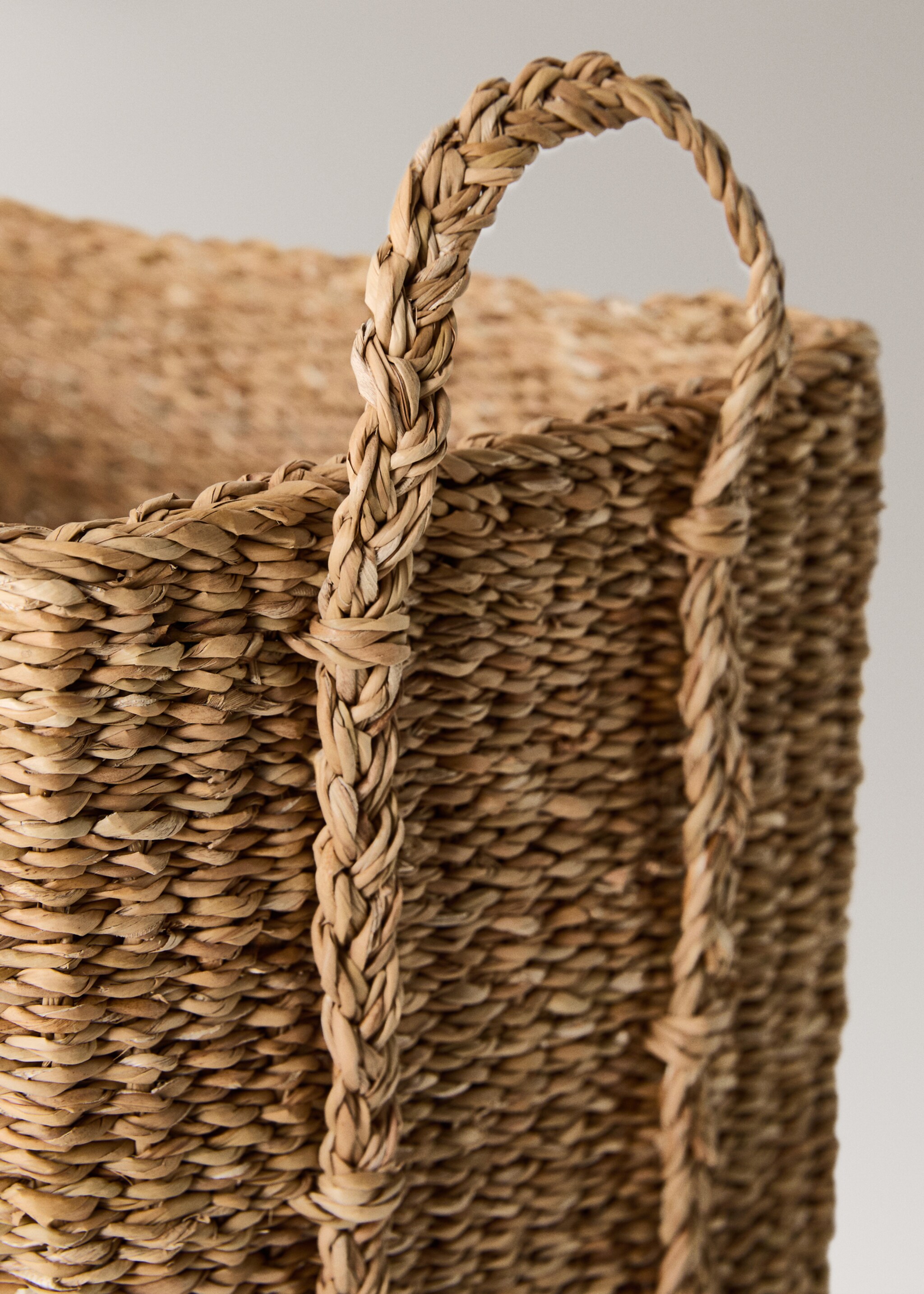 Panier moyen en jonc de mer tressé - Détail de l'article 2