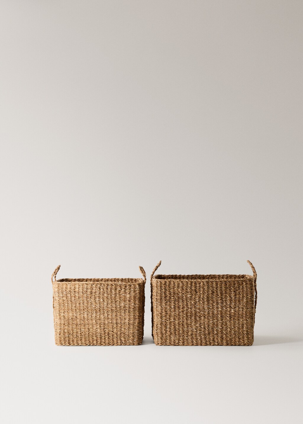 braided seagrass basket with handles