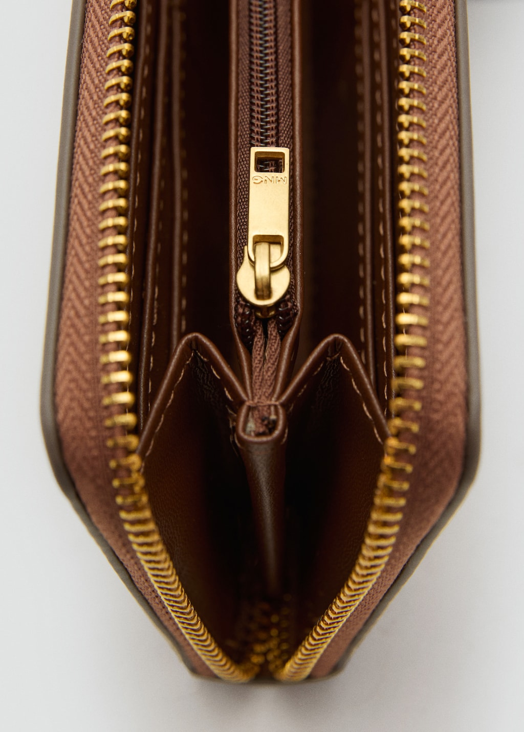 Large jacquard wallet with logo