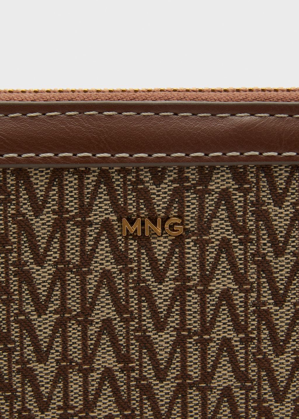 Large jacquard wallet with logo