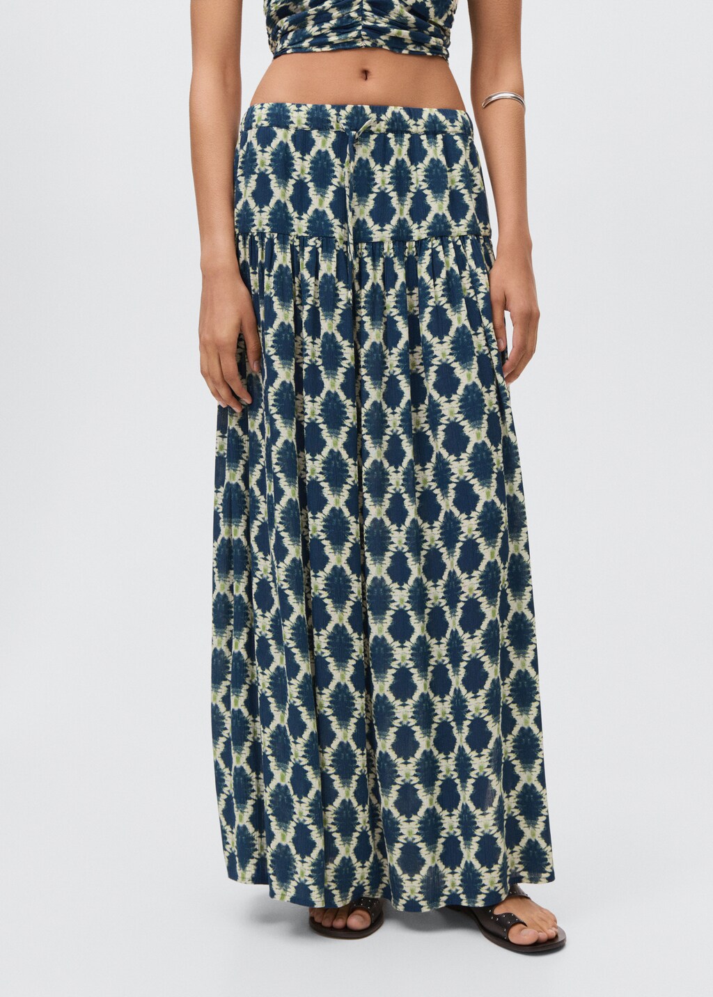 ◎mangomanyplease◎ NIVEN LONG SKIRT (2colors) ◎mangomanyplease◎ NIVEN LONG SKIRT (2colors) Satin long