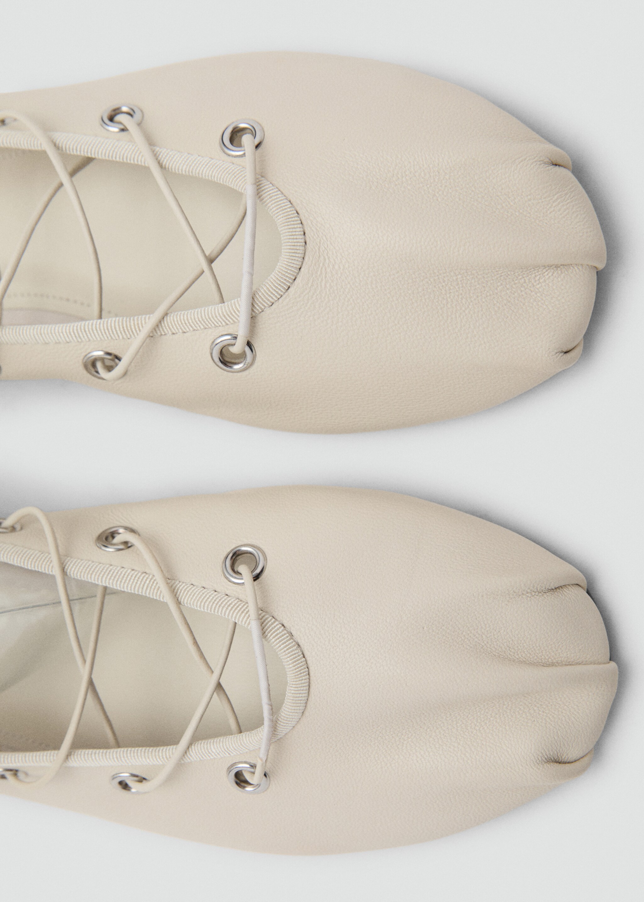Leather ballet flats with crossed straps - Details of the article 1