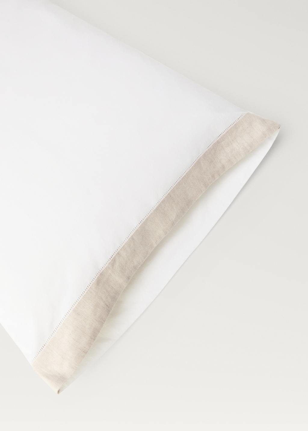 Cotton percale pillowcase with linen trim 45x110 cm