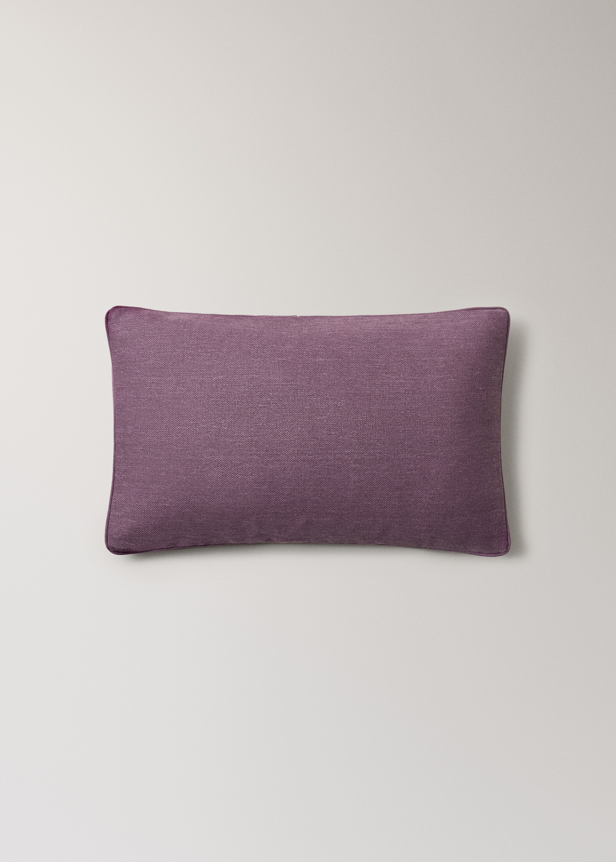 Piping cushion cover 30x50cm - Article without model, Dark Red. Ref: 17053309-00.