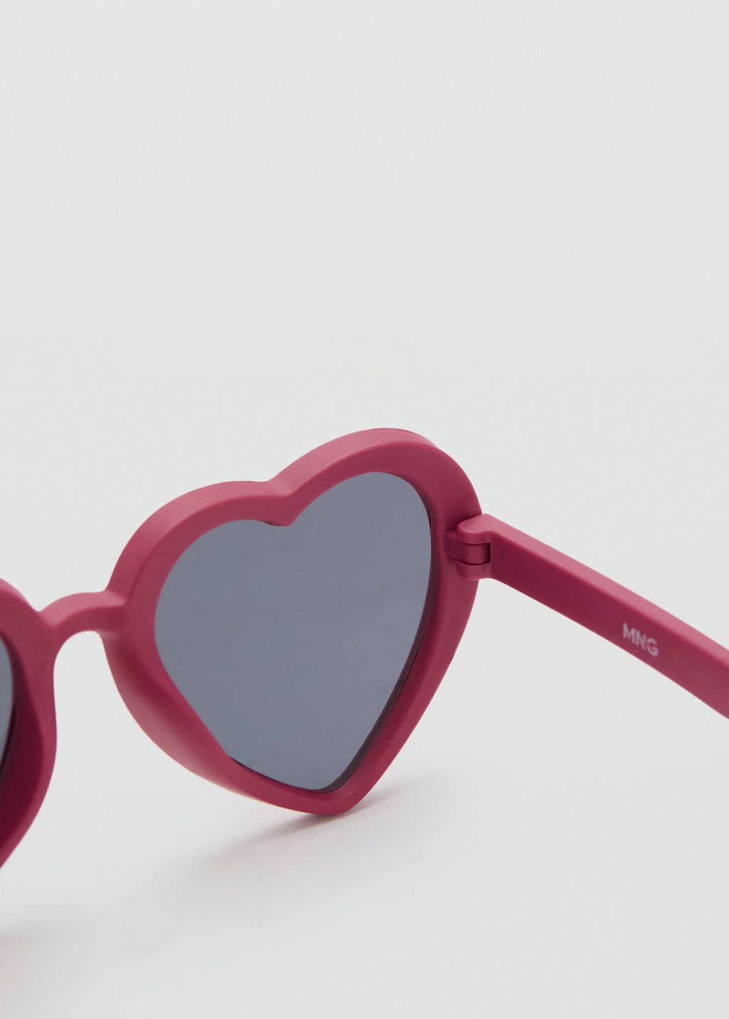 Heart-shape sunglasses