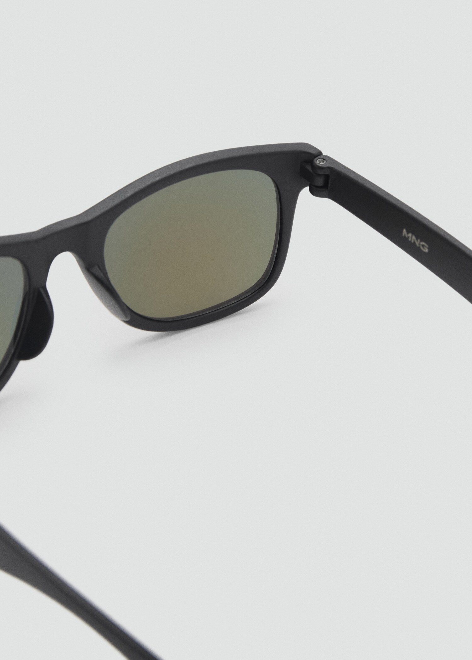 Square sunglasses - Details of the article 1