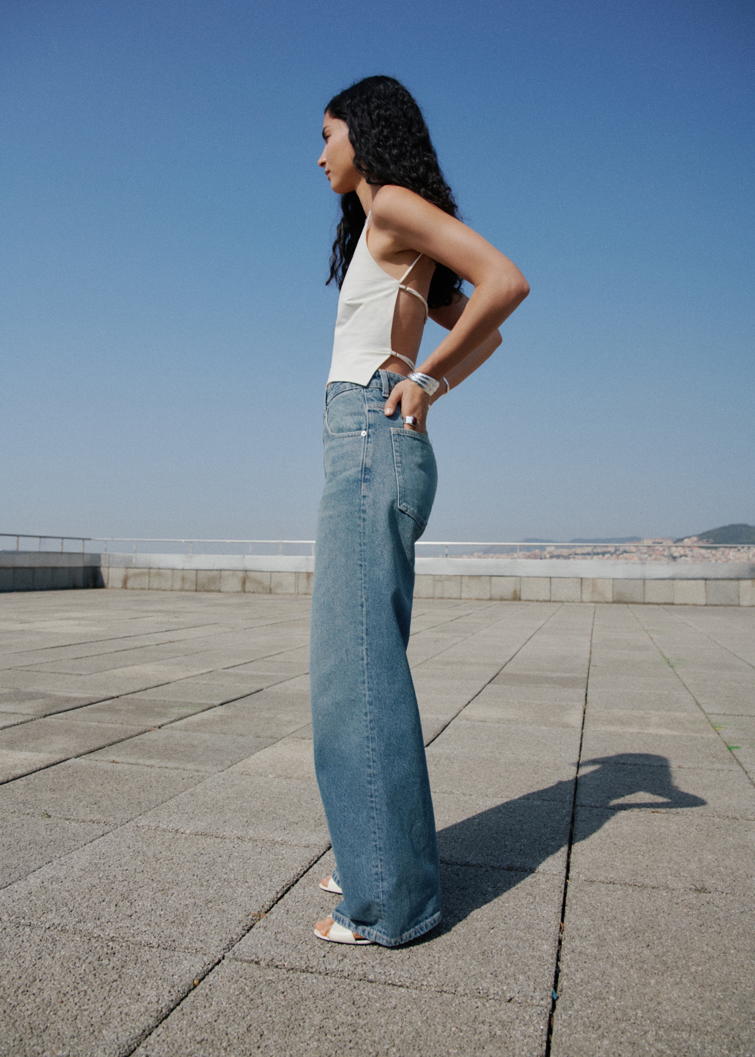 Mid-rise straight jeans