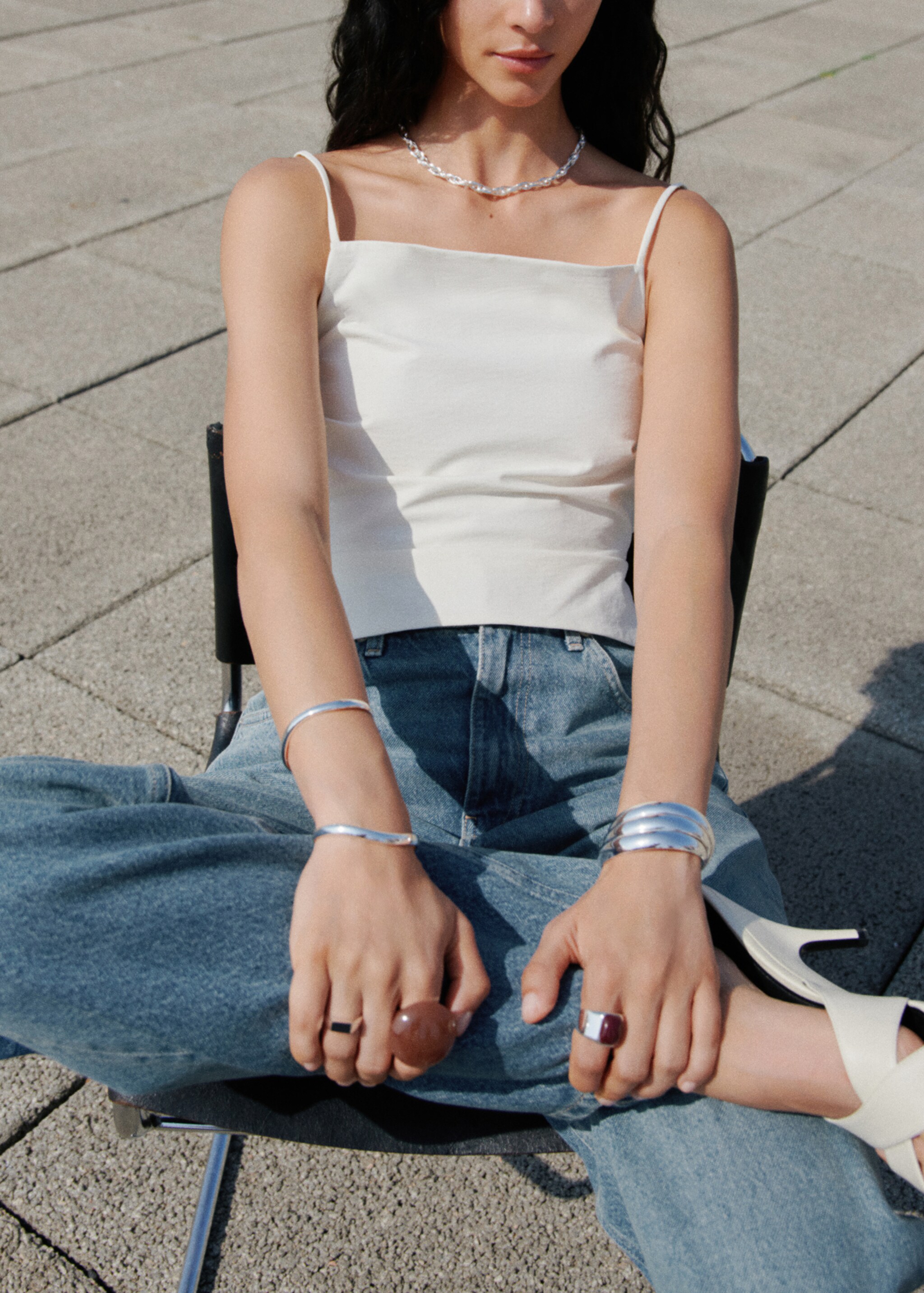 Mid-rise straight jeans - Details of the article 2