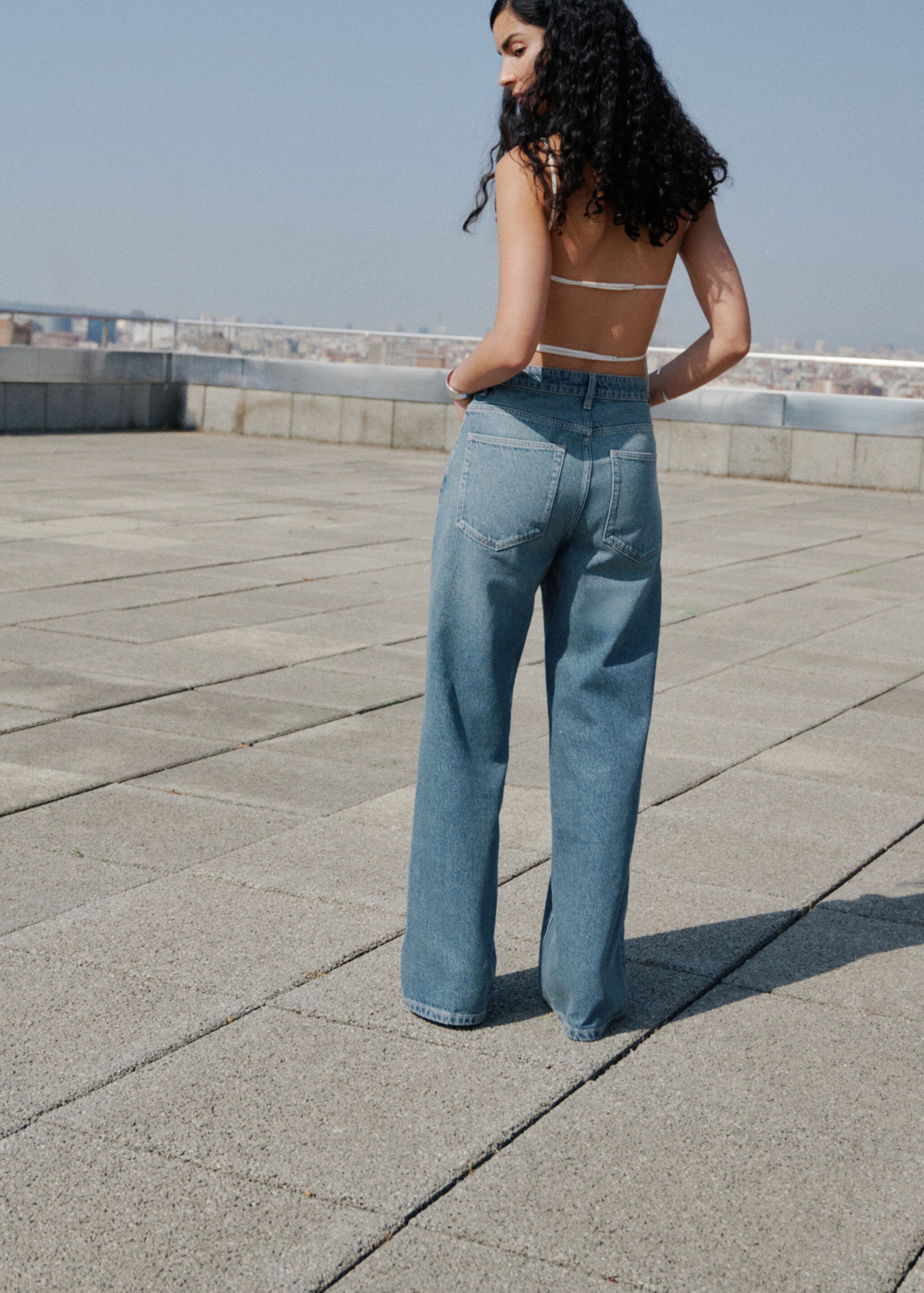 Mid-rise straight jeans - Reverse of the article