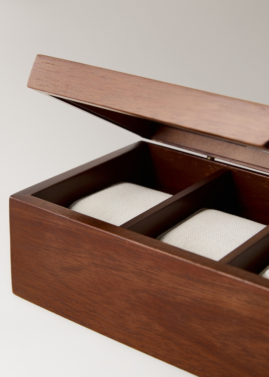 Wooden jewelry box for watches