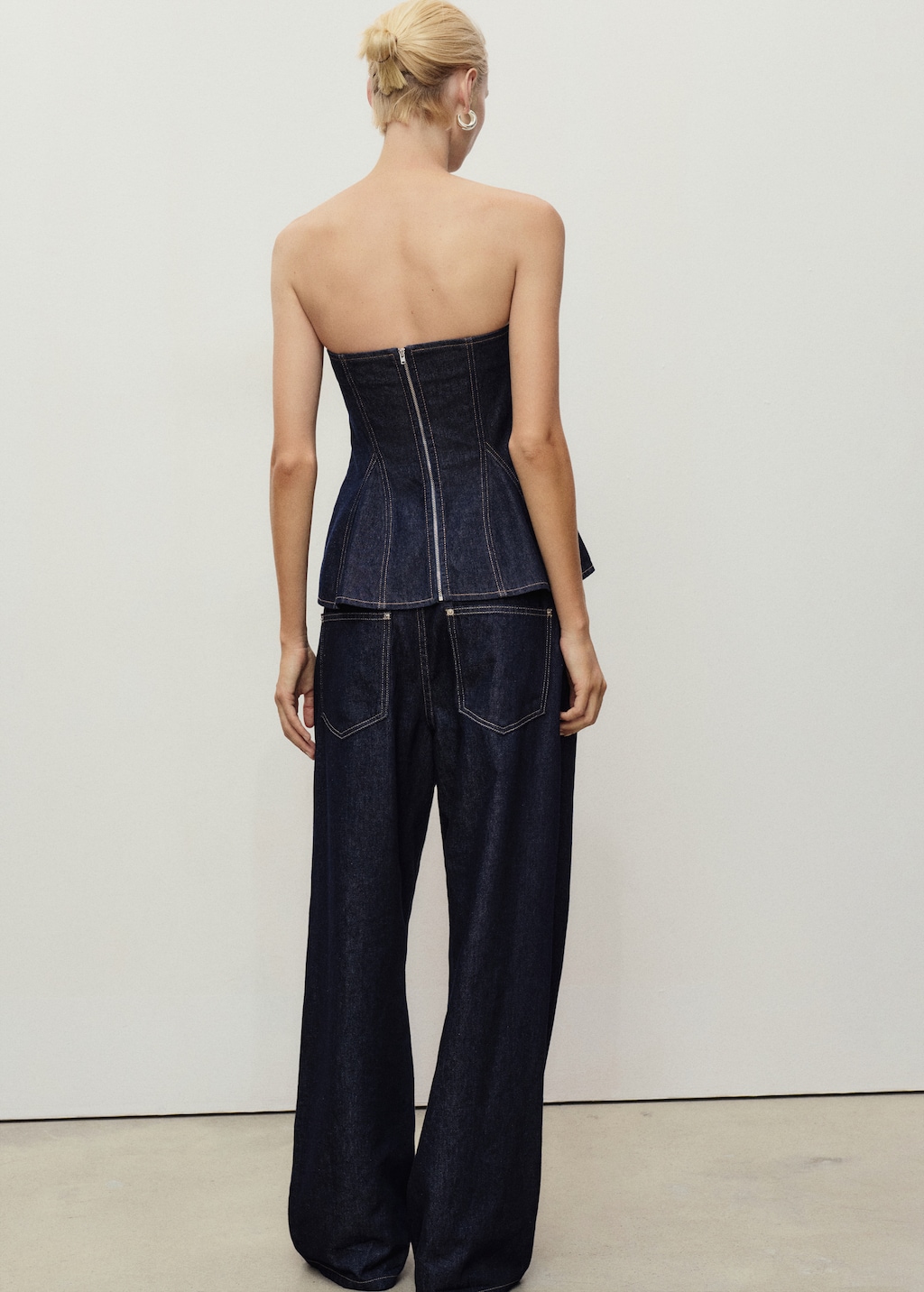 Straight-fit belt jeans