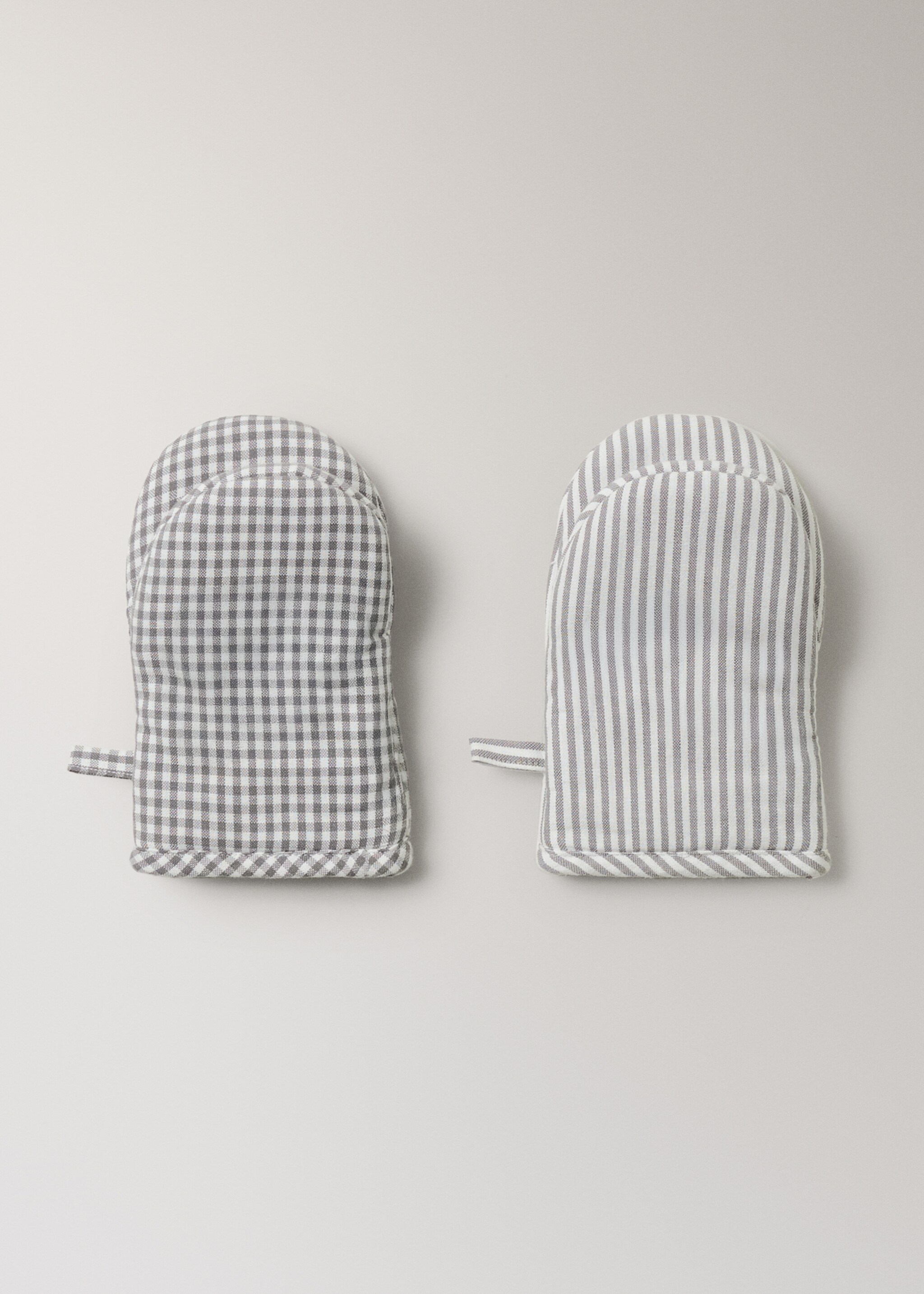 Check and striped oven mitt - Article without model, Medium Grey. Ref: 17053328-00.
