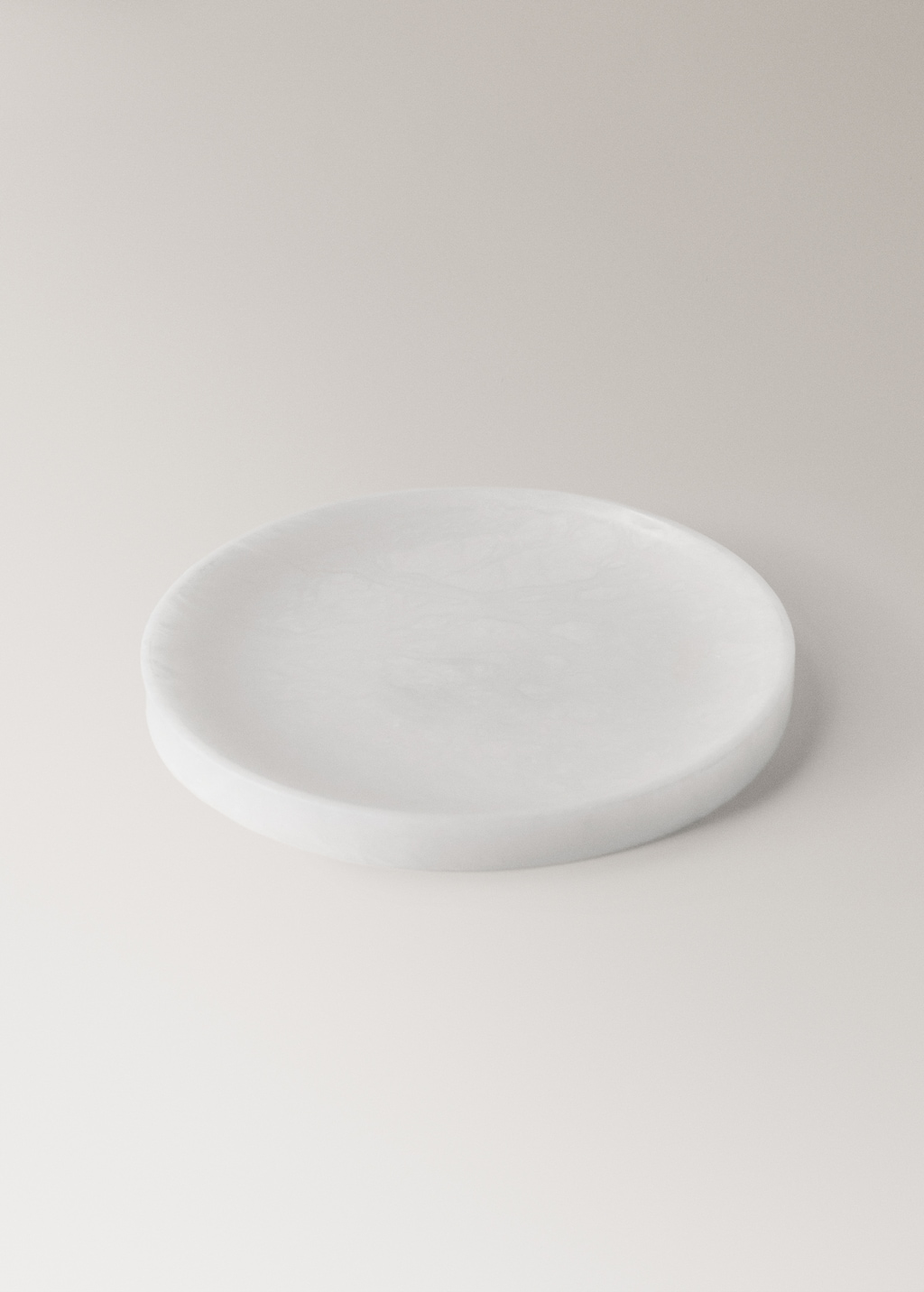 Medium alabaster valet tray