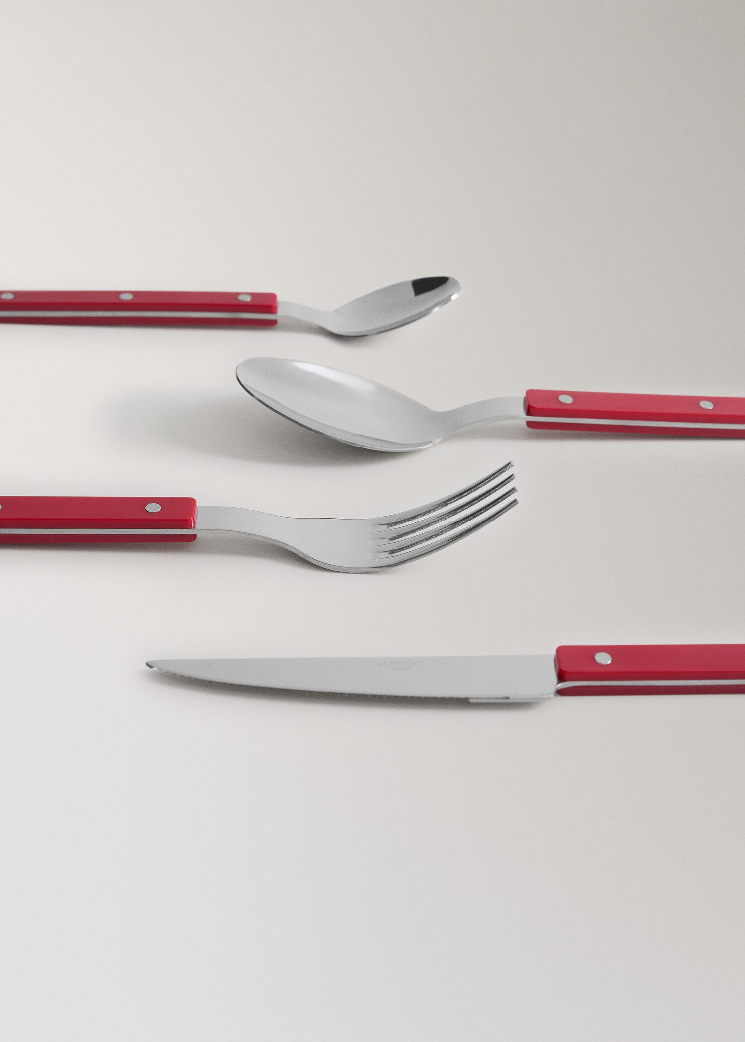 Stainless steel cutlery set with resin handles - Details of the article 3