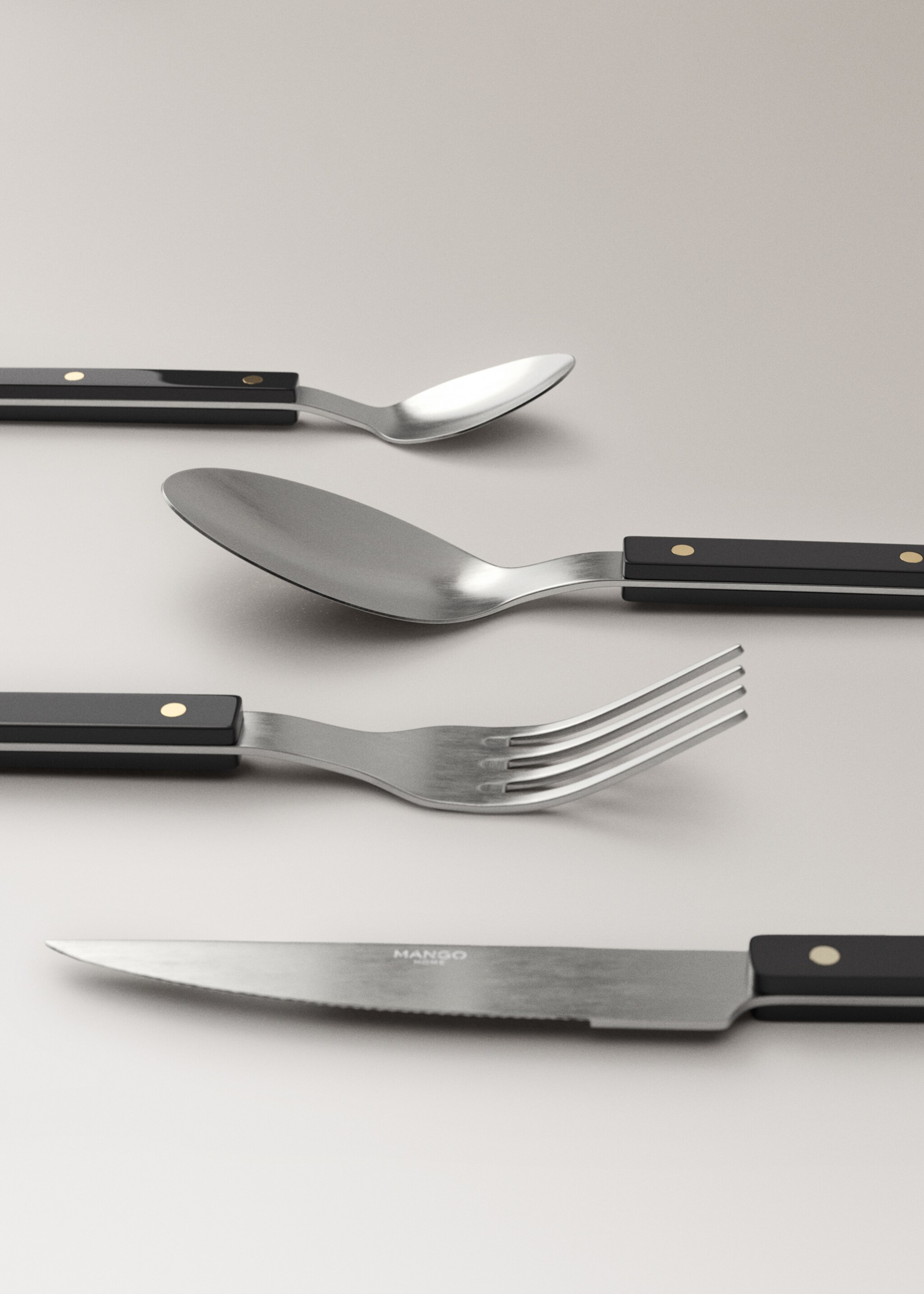 Stainless steel cutlery set with resin handles - Details of the article 3, Black. Ref: 17053826-00.