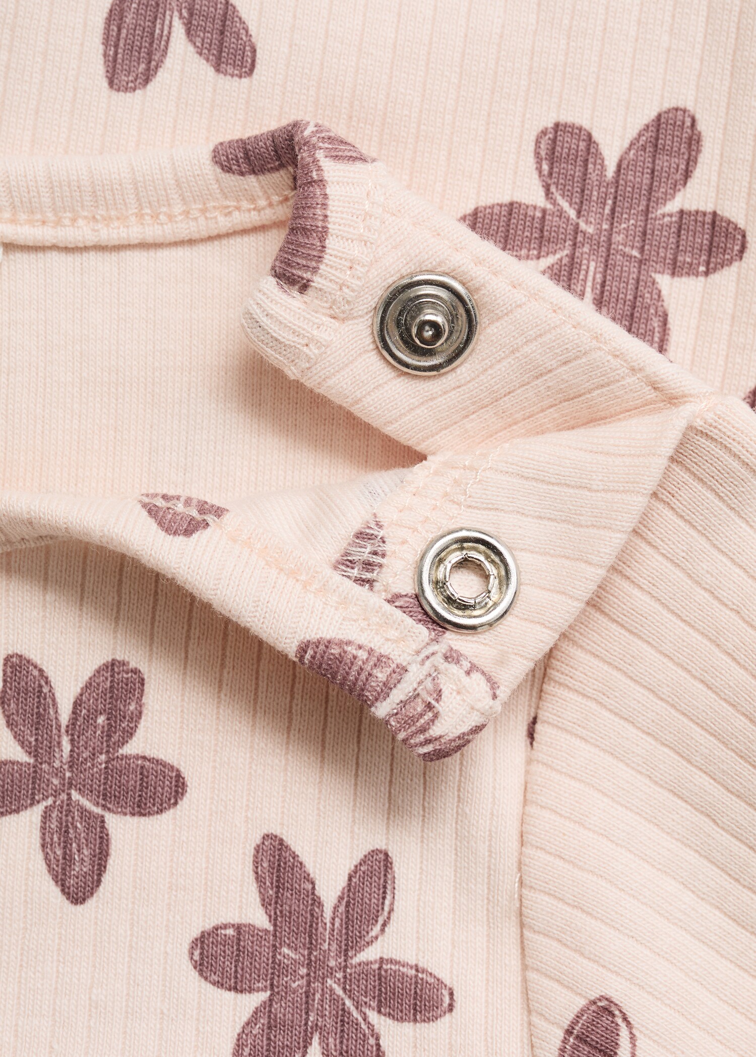 Body flor - Details of the article 8