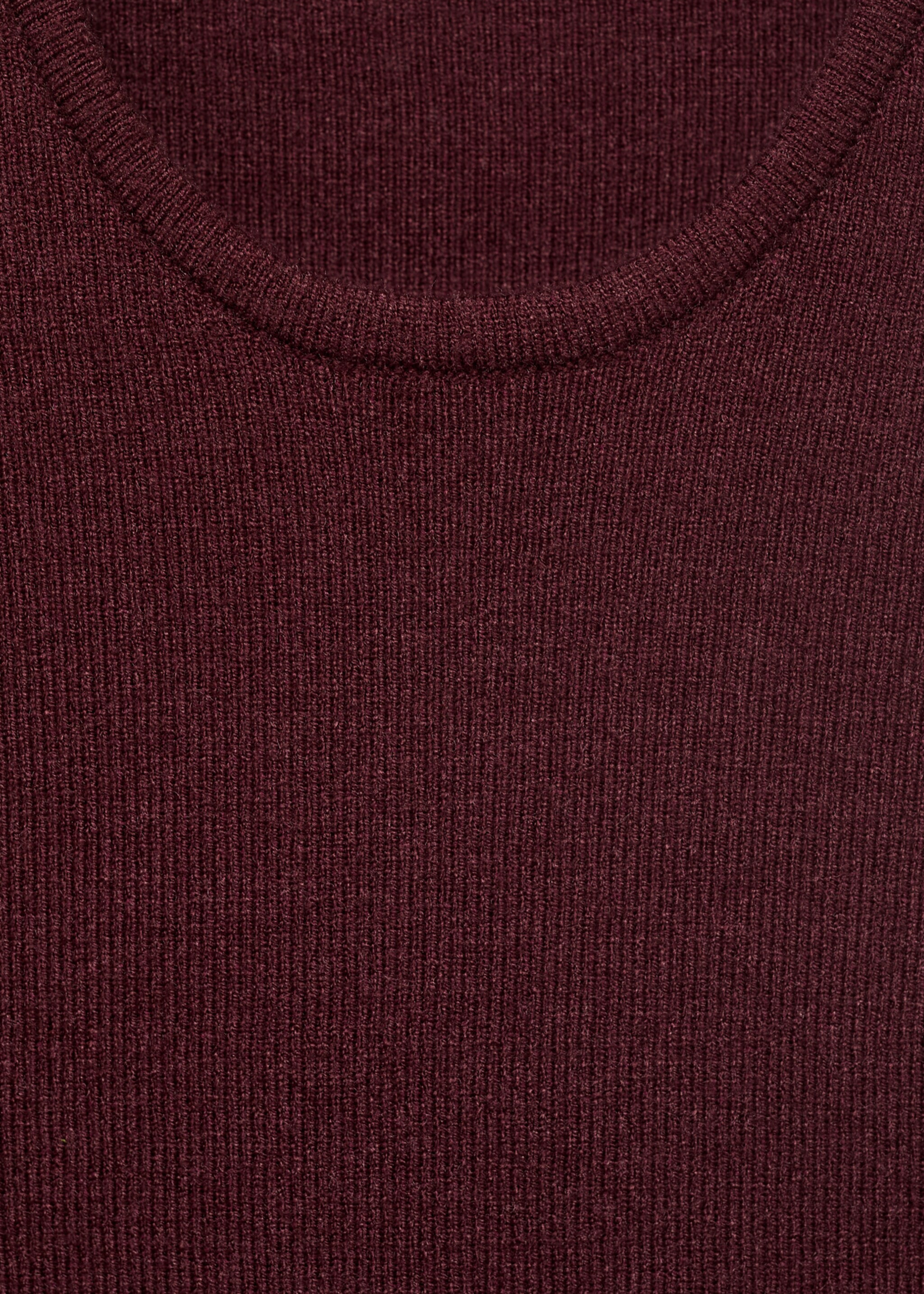 Asymmetrical t-shirt with cut-out - Details of the article 8