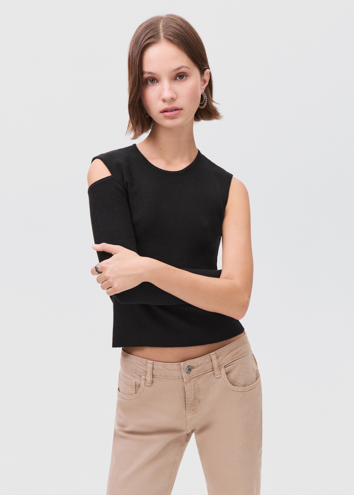 T-shirt asymétrique à découpe - Plan moyen