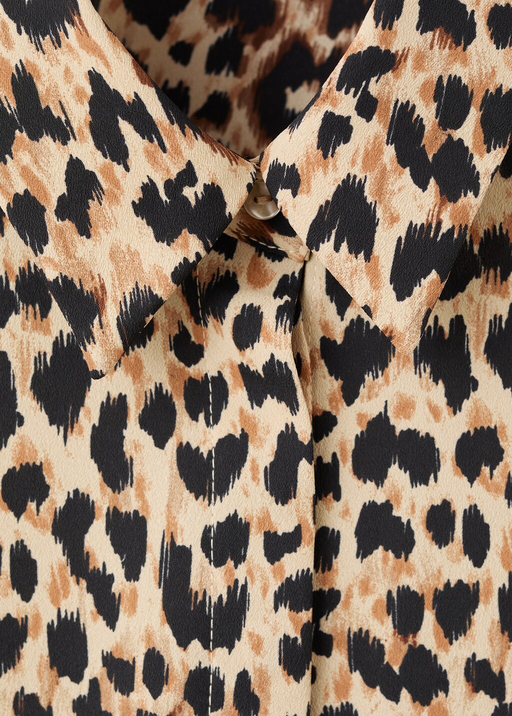 Fluid long-sleeved blouse