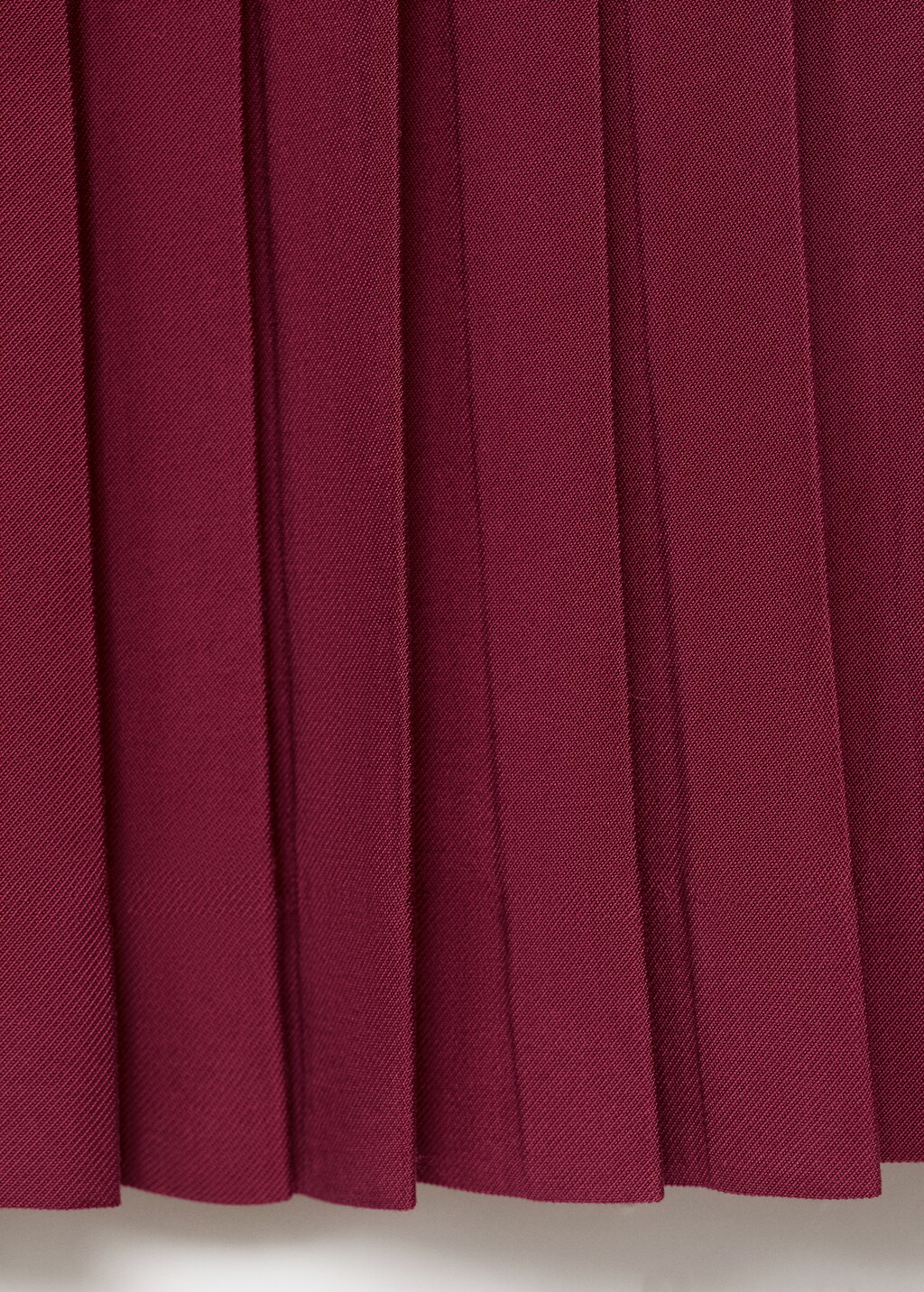 Mango Pleated skirt with buckles