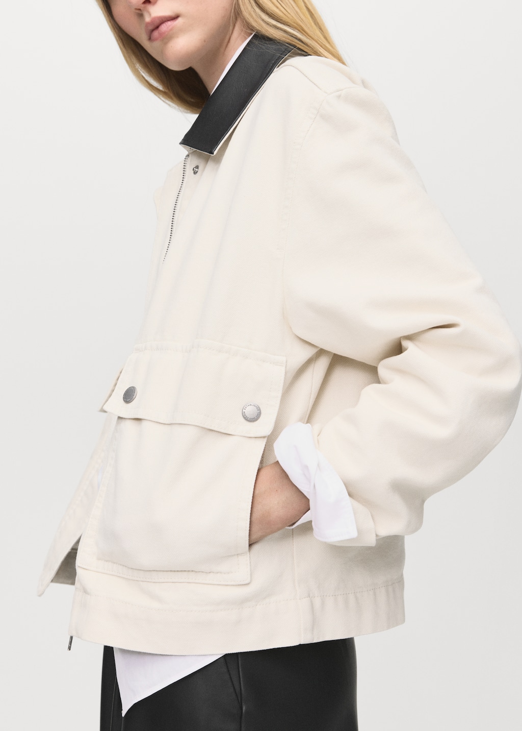 Denim barn jacket with contrasting collar