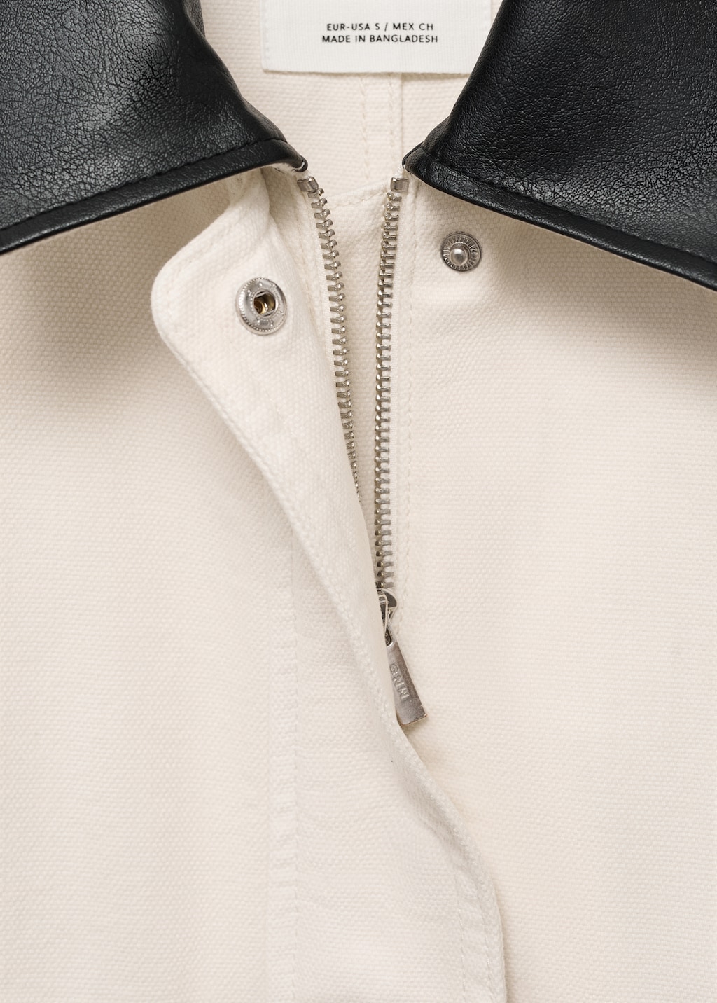 Denim barn jacket with contrasting collar