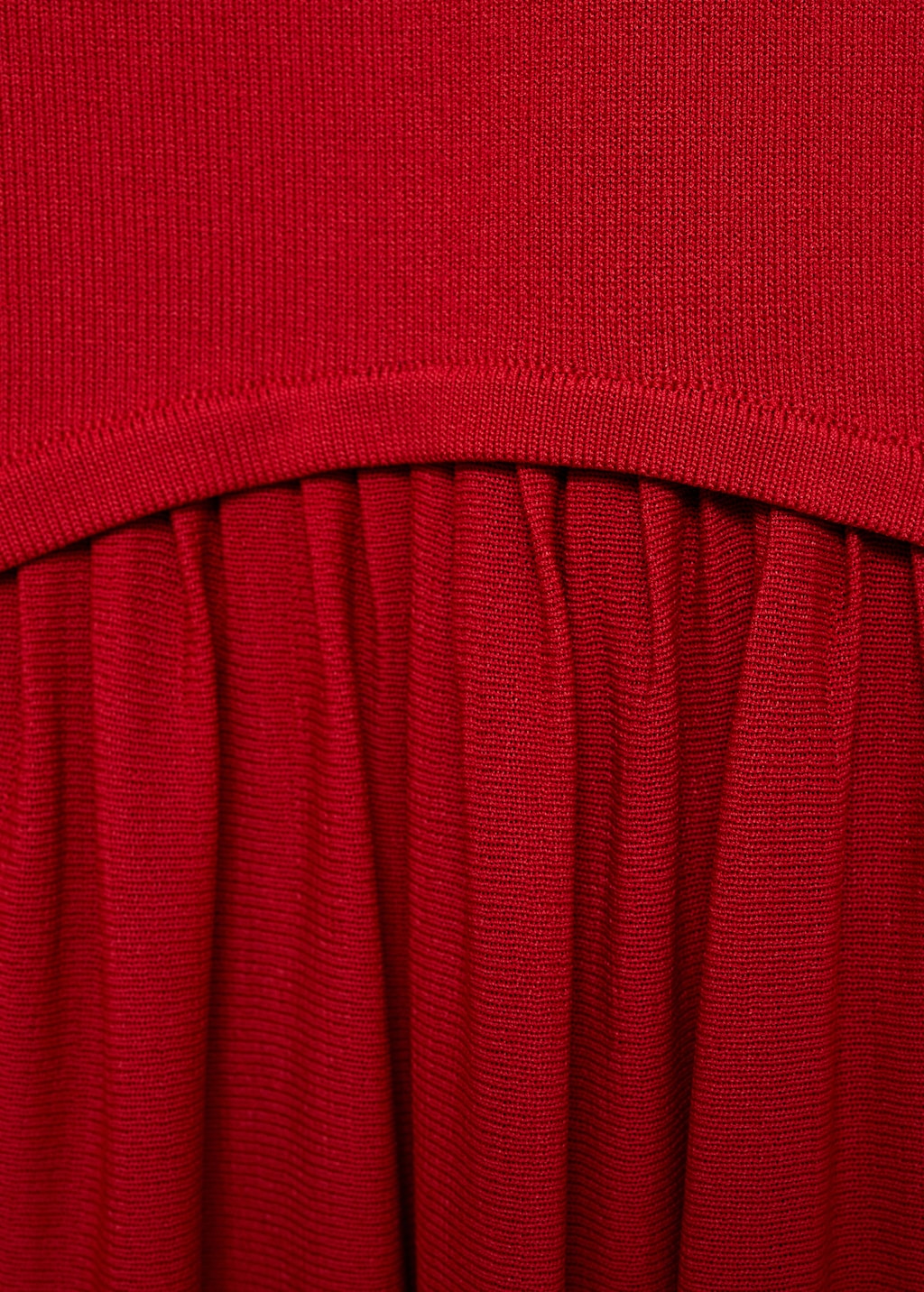 Halter-neck knitted dress