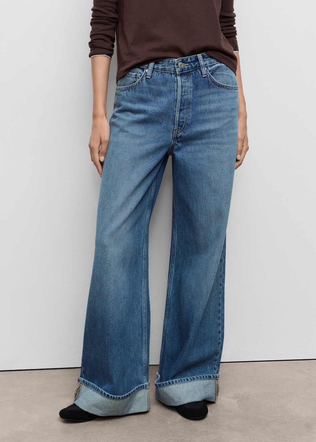 Wide-leg jeans with turn-up hem - Women | MANGO USA