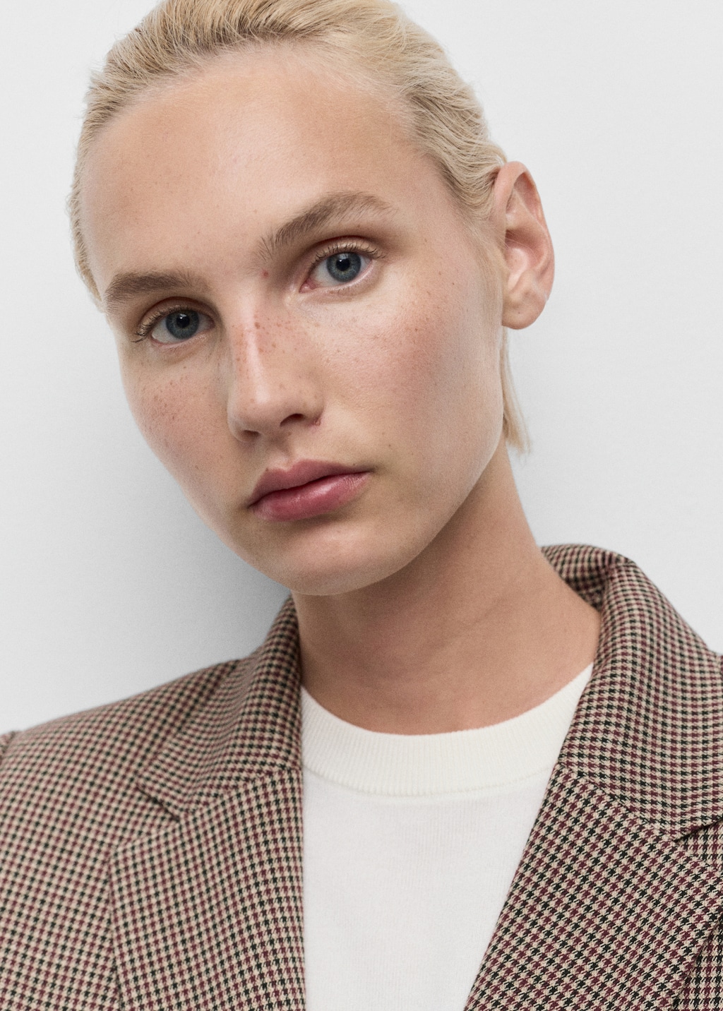 Double-breasted micro-houndstooth jacket