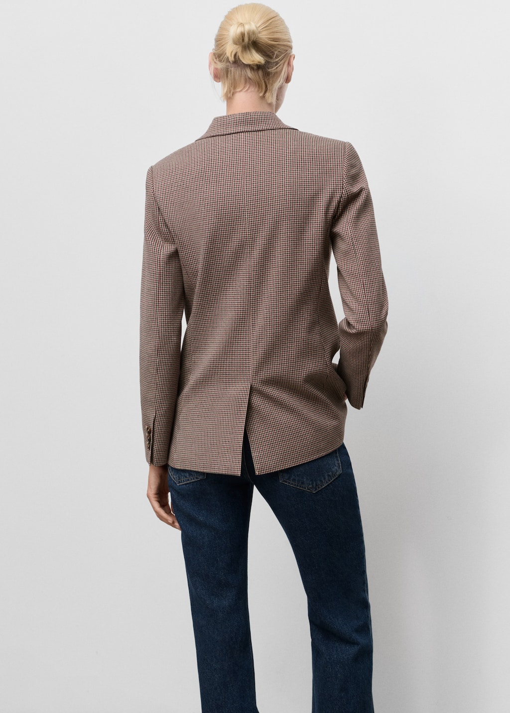 Double-breasted micro-houndstooth jacket